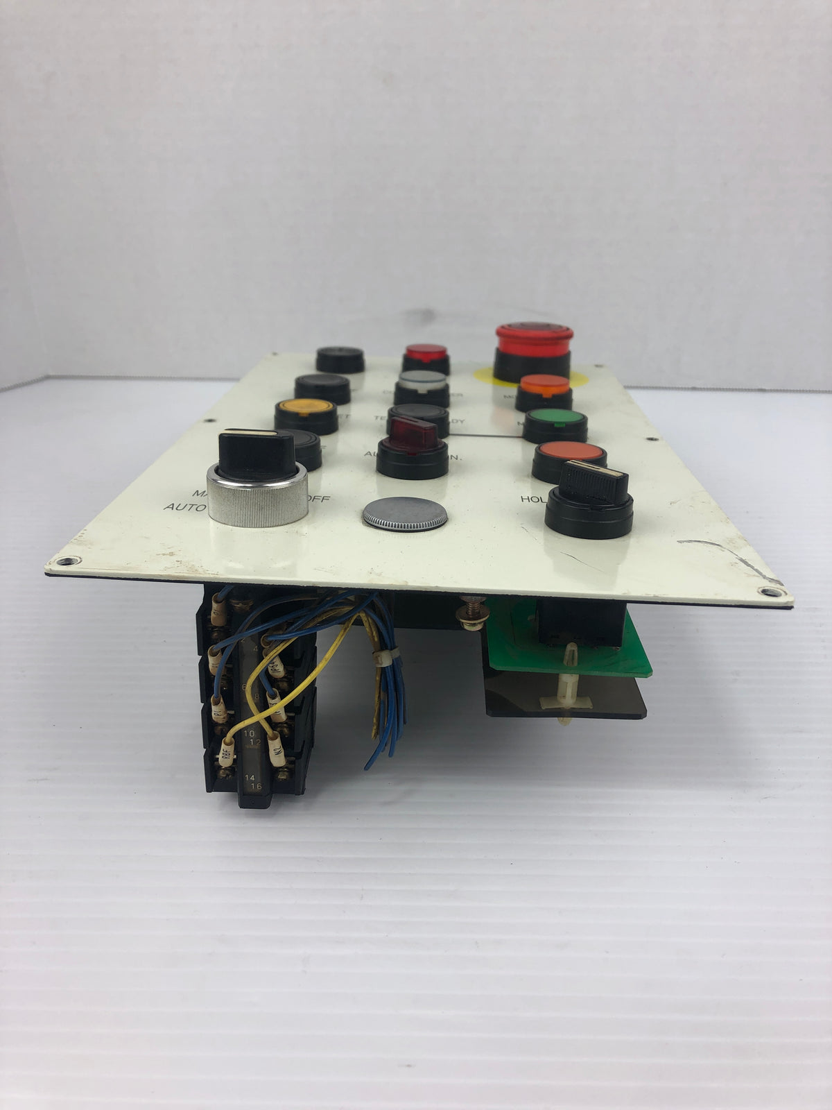 Idec Izumi ZY1C-SS3423 Pushbutton Control Panel 11X31-012