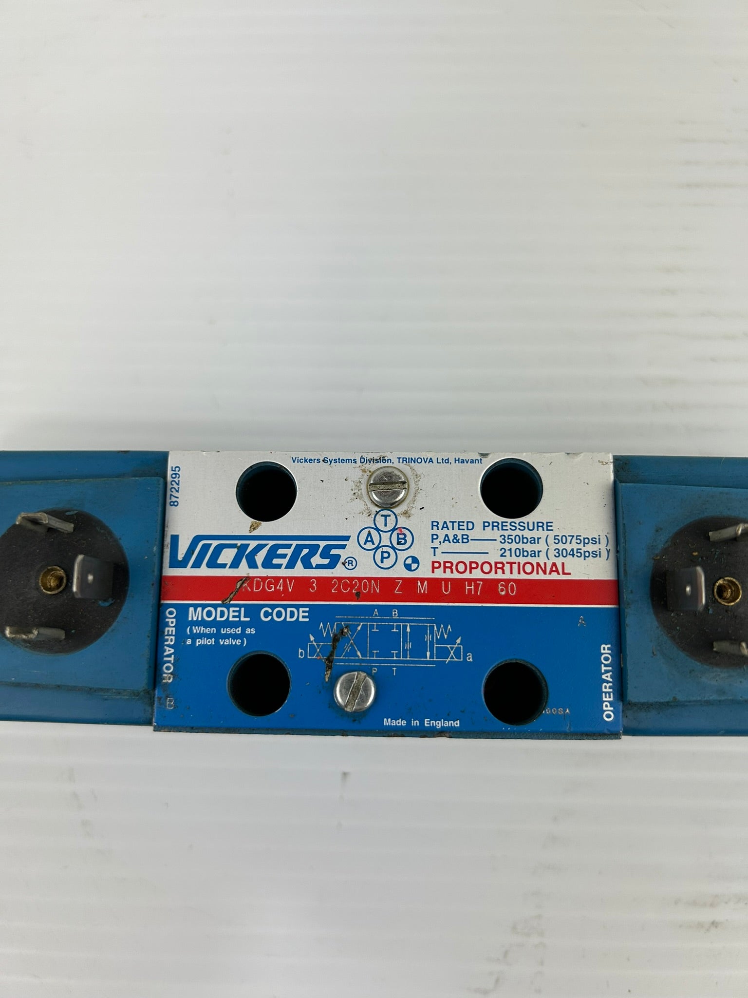 Vickers KDG4V 3 2C20N Z M U H7 60 Directional Control Valve 02-123993