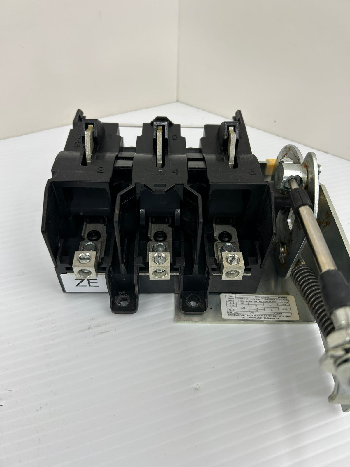 Allen-Bradley 1494U-D60 Disconnect Switch Cable Mechanism 1494U-C314 Series A