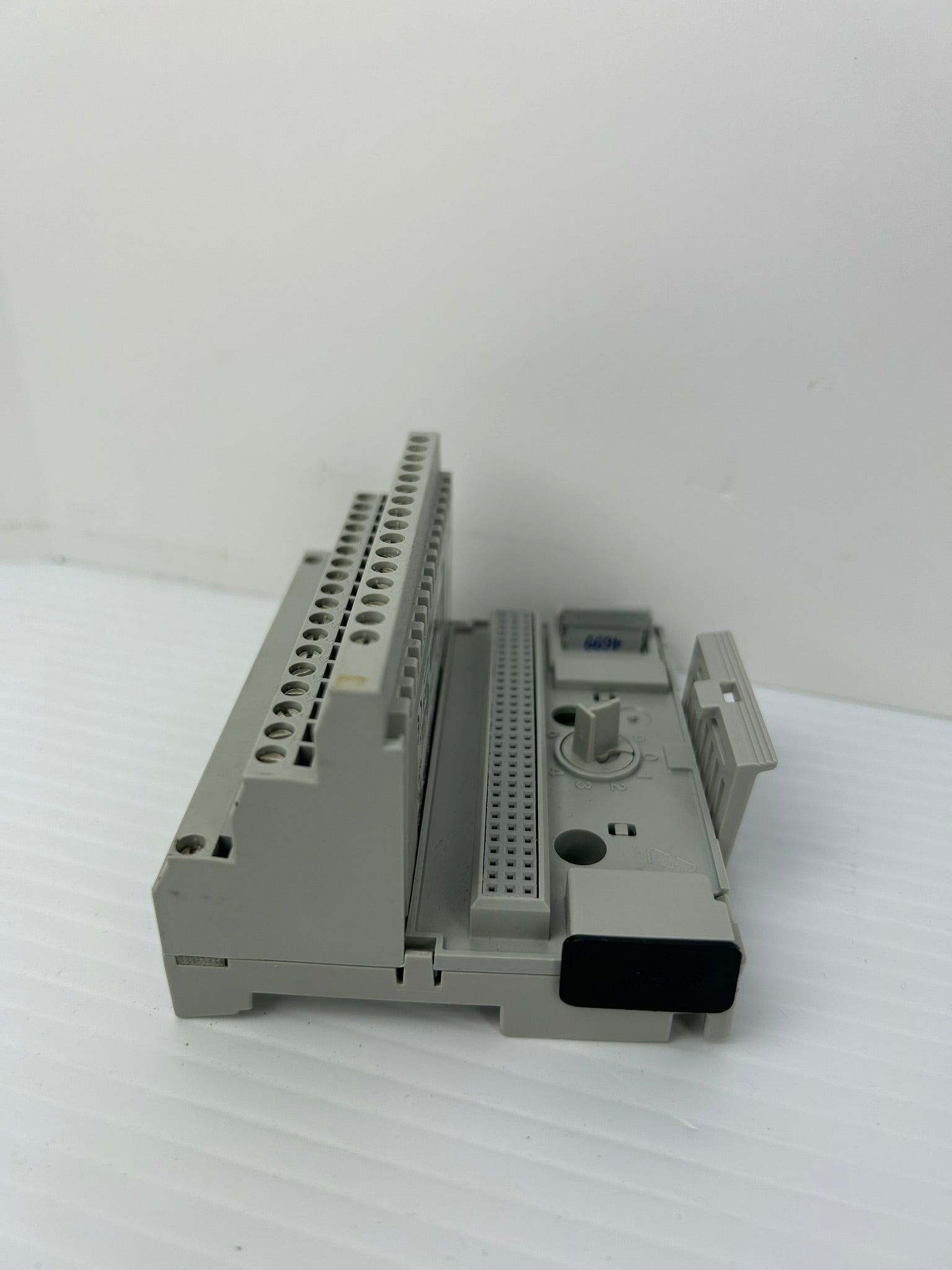 Allen-Bradley 1794-TB2 Terminal Base Series A Rev D01