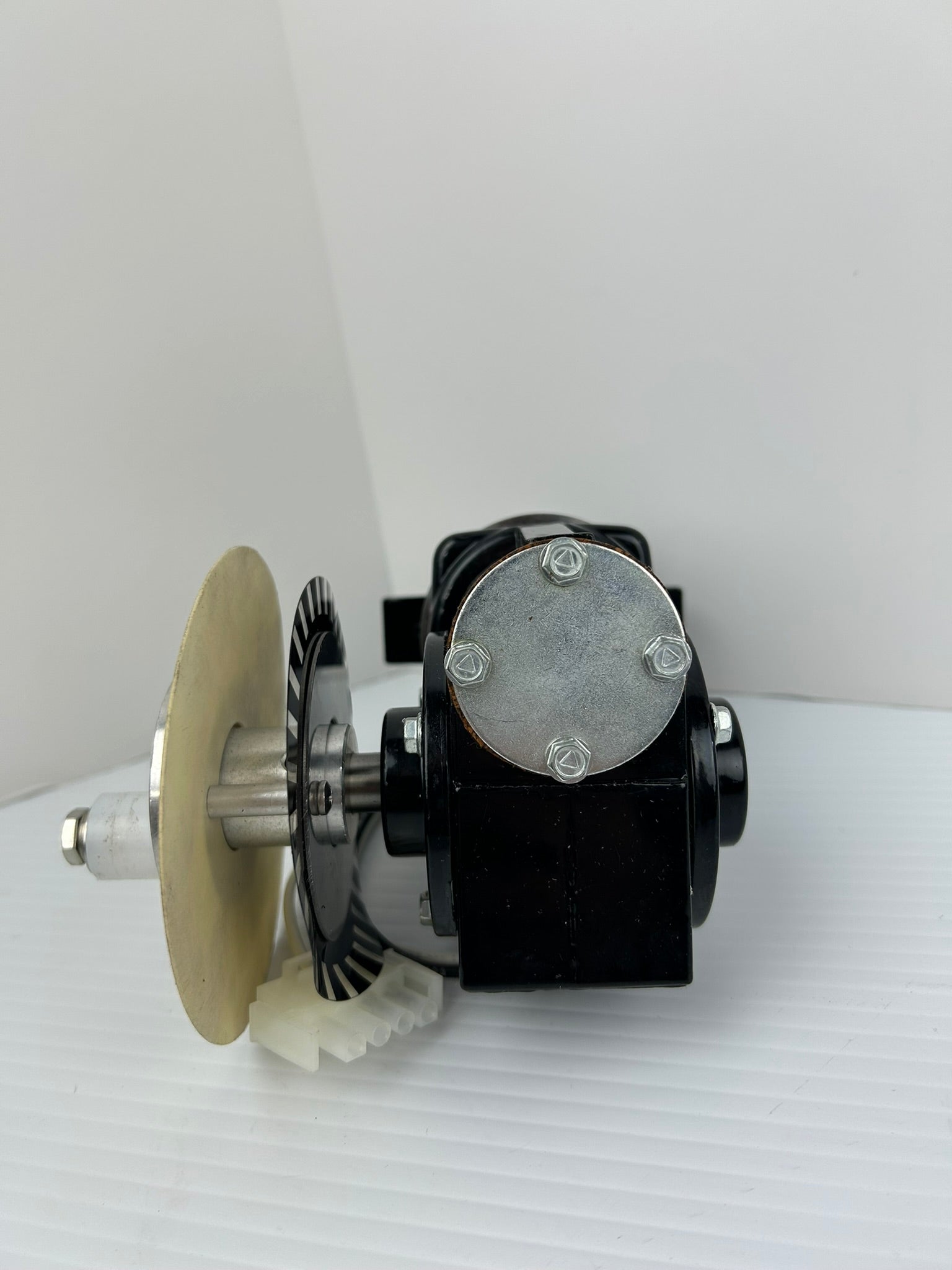 Bodine Electric C14270020 Gearmotor 24Y0BEPM-3F 1/50HP 173RPM 115V 0.28A 10:1