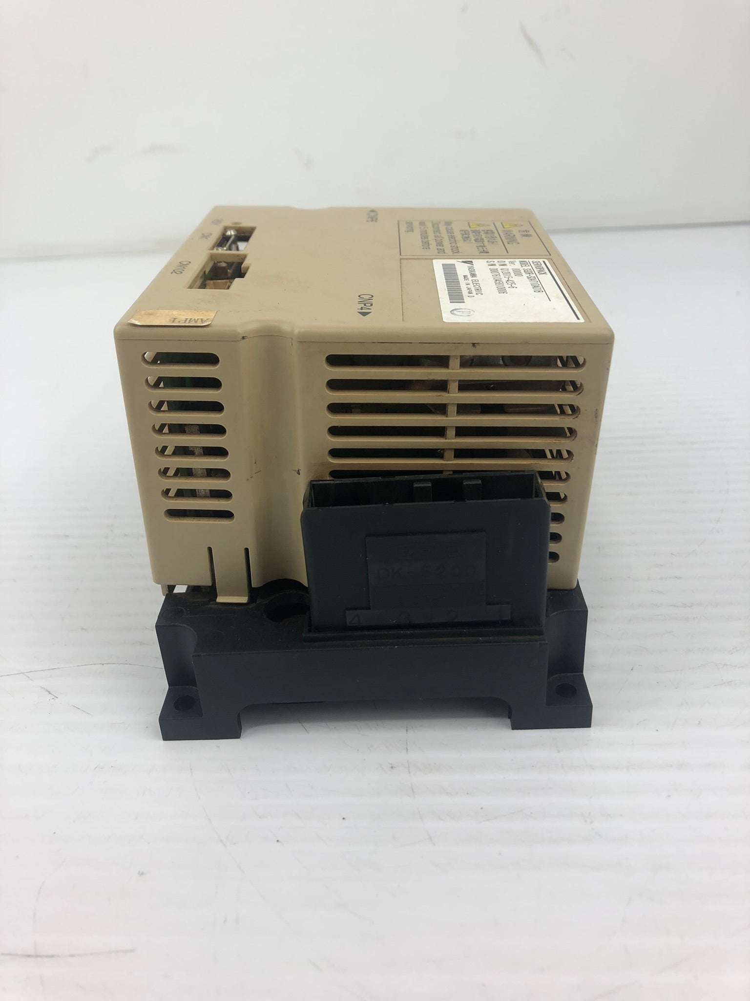 Yaskawa Servopack SGDR-SDA710A01B Servo Driver