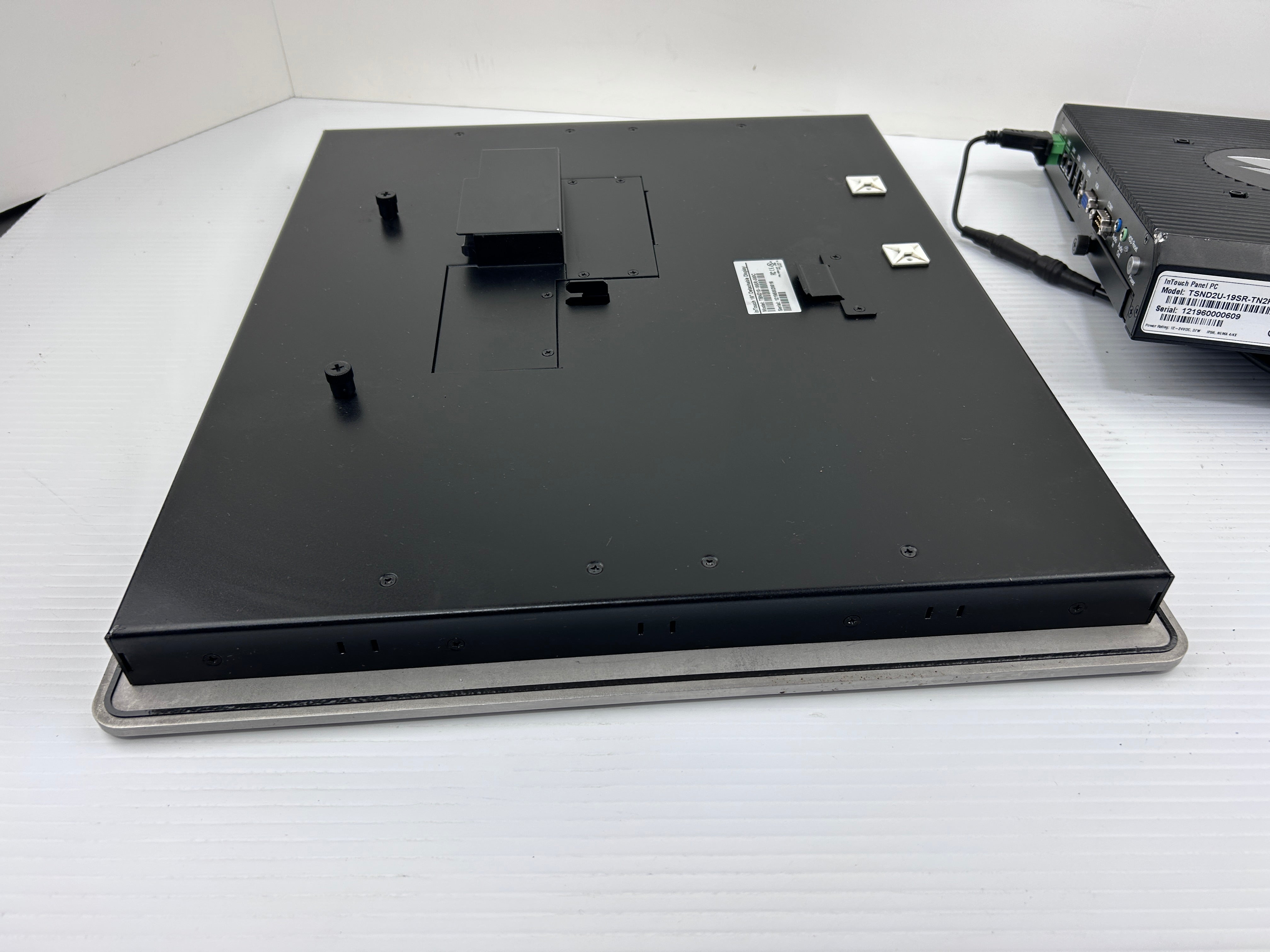 Schneider Electric Wonderware TSND2U-19SR-TN2H InTouch 19" Panel PC Display