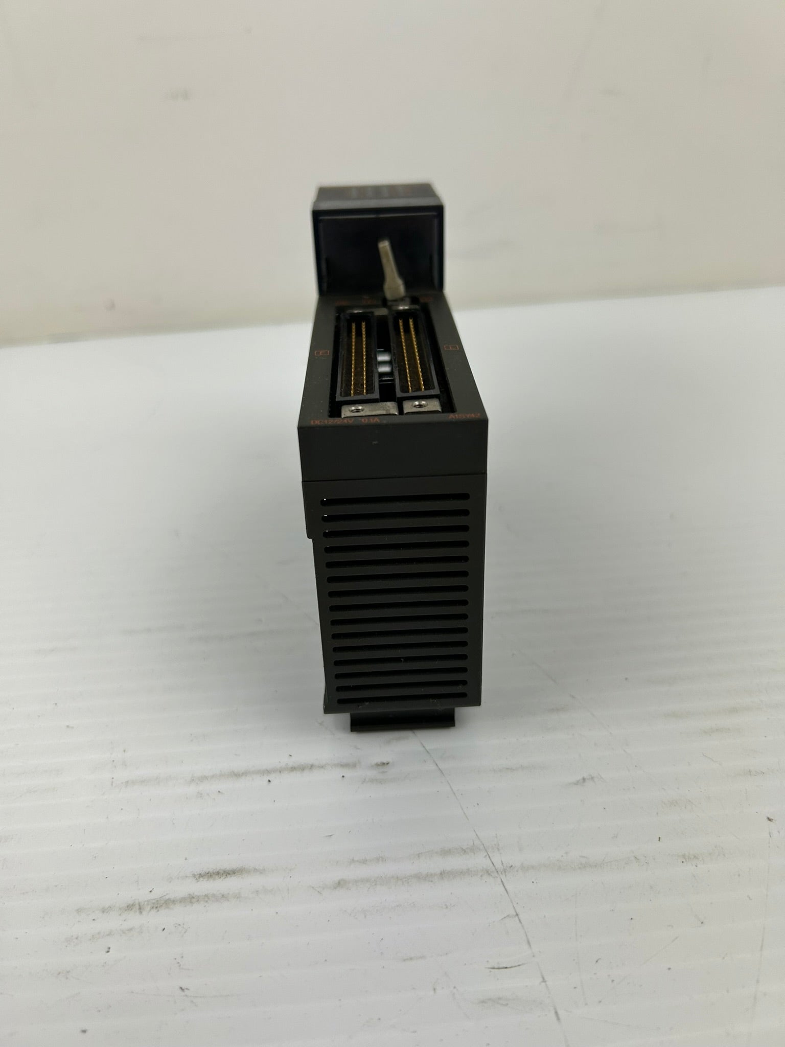 Mitsubishi A1SY42 Output Unit PLC Module 12/24VDC 0.1A