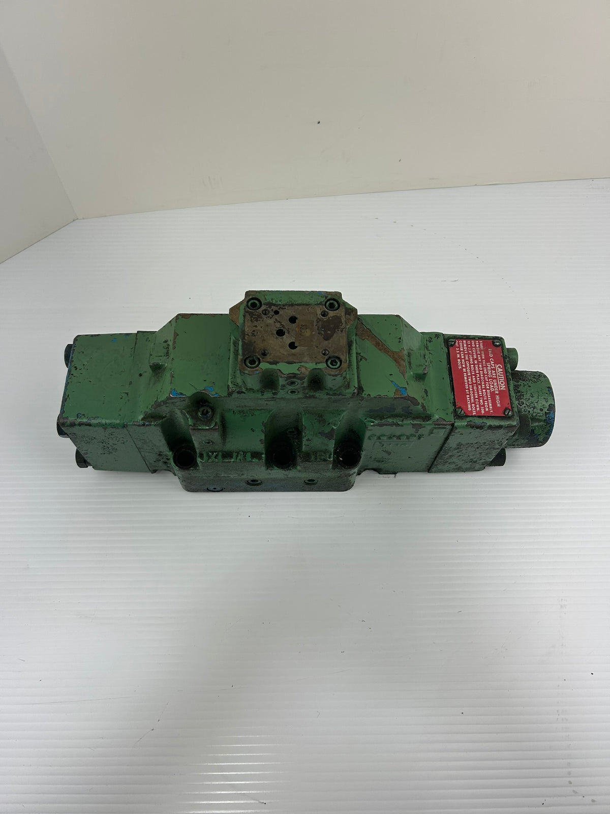 Vickers DG4V 3 2A W E 10 Directional Valve