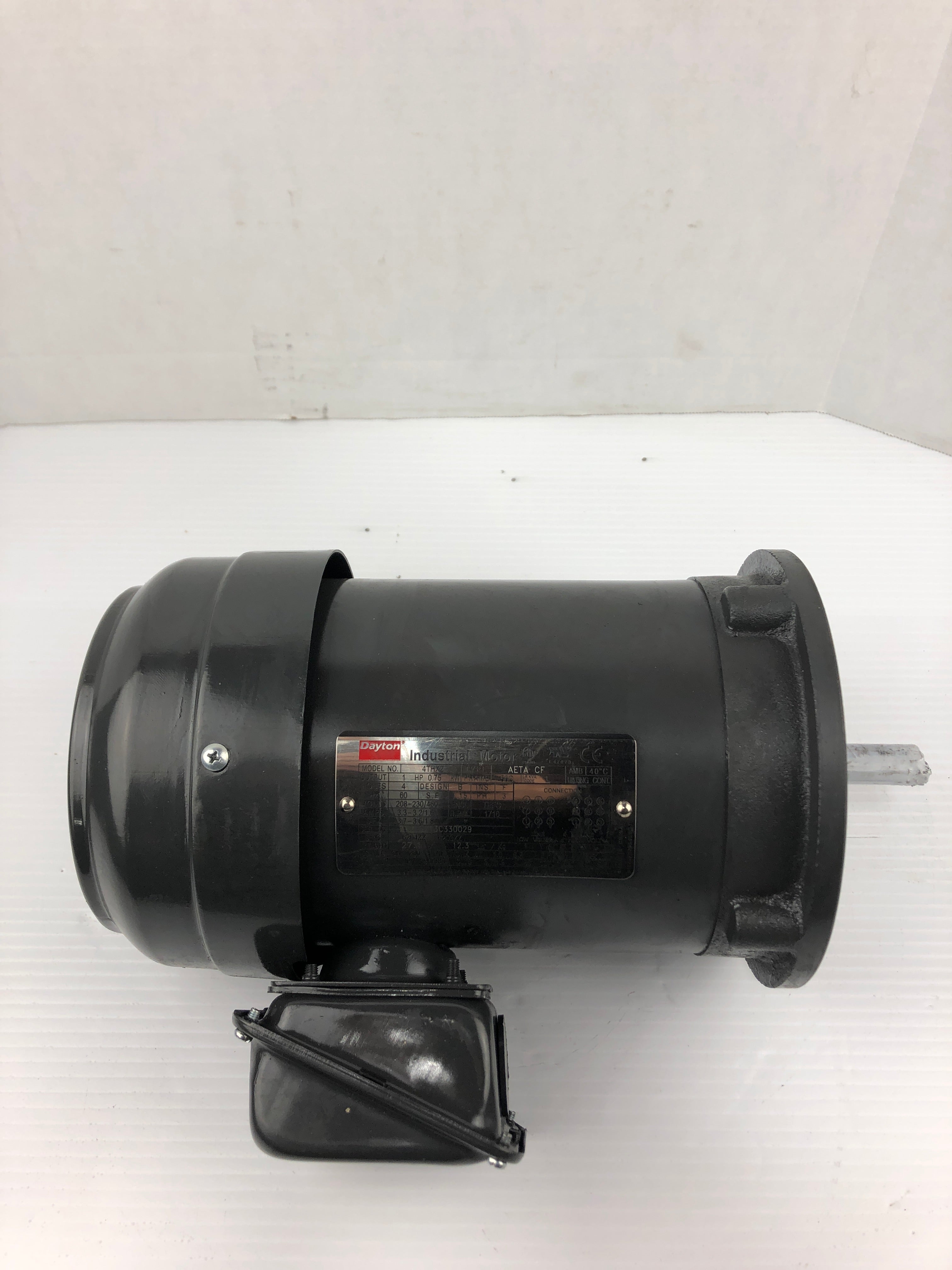 Dayton 4THX2 Industrial Motor AETA CF 56C 1710 RPM 1HP / 0.75kW 3PH