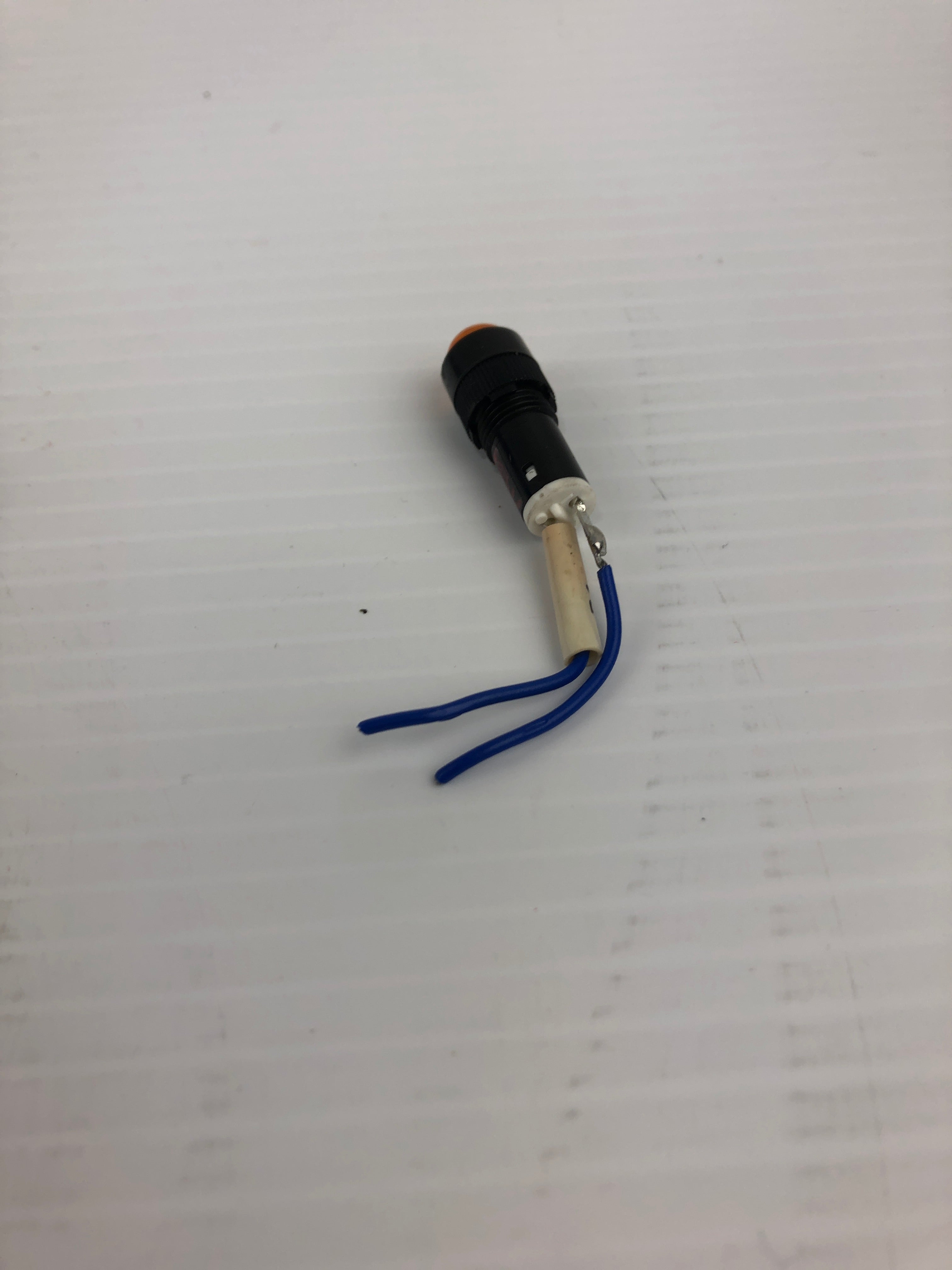 IDEC AP1M Orange Indicator Light - Lot of 14