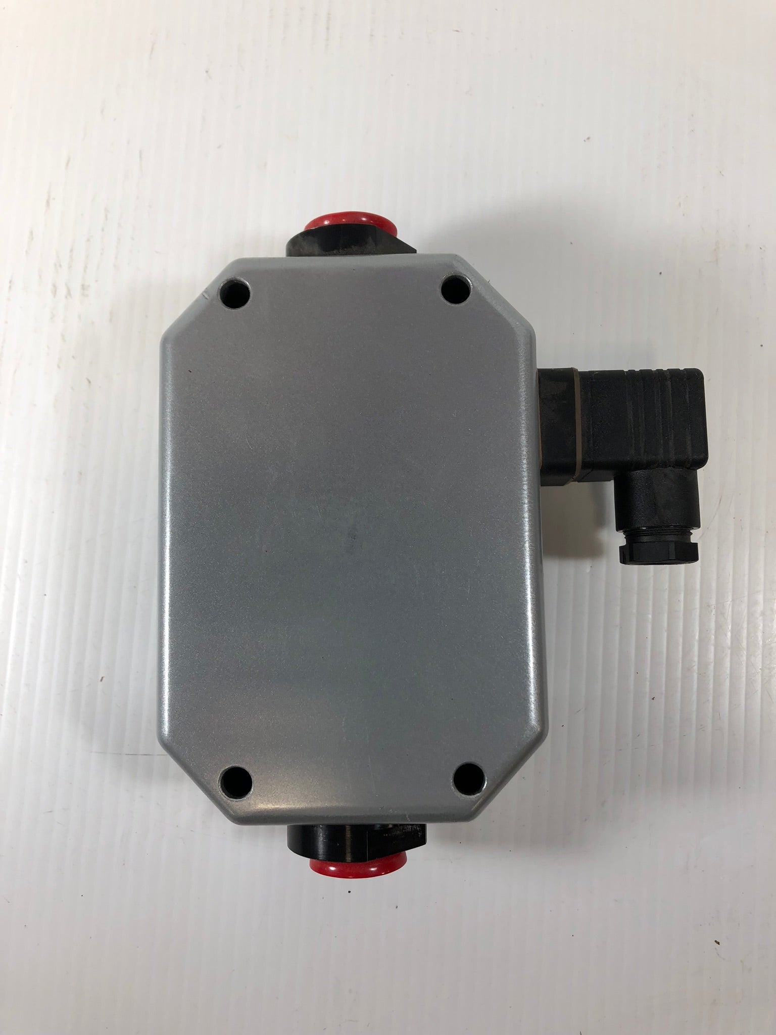 Lake Monitors R3A6HB05 Regulator 3500 PSI 240 bar 0.873 SG