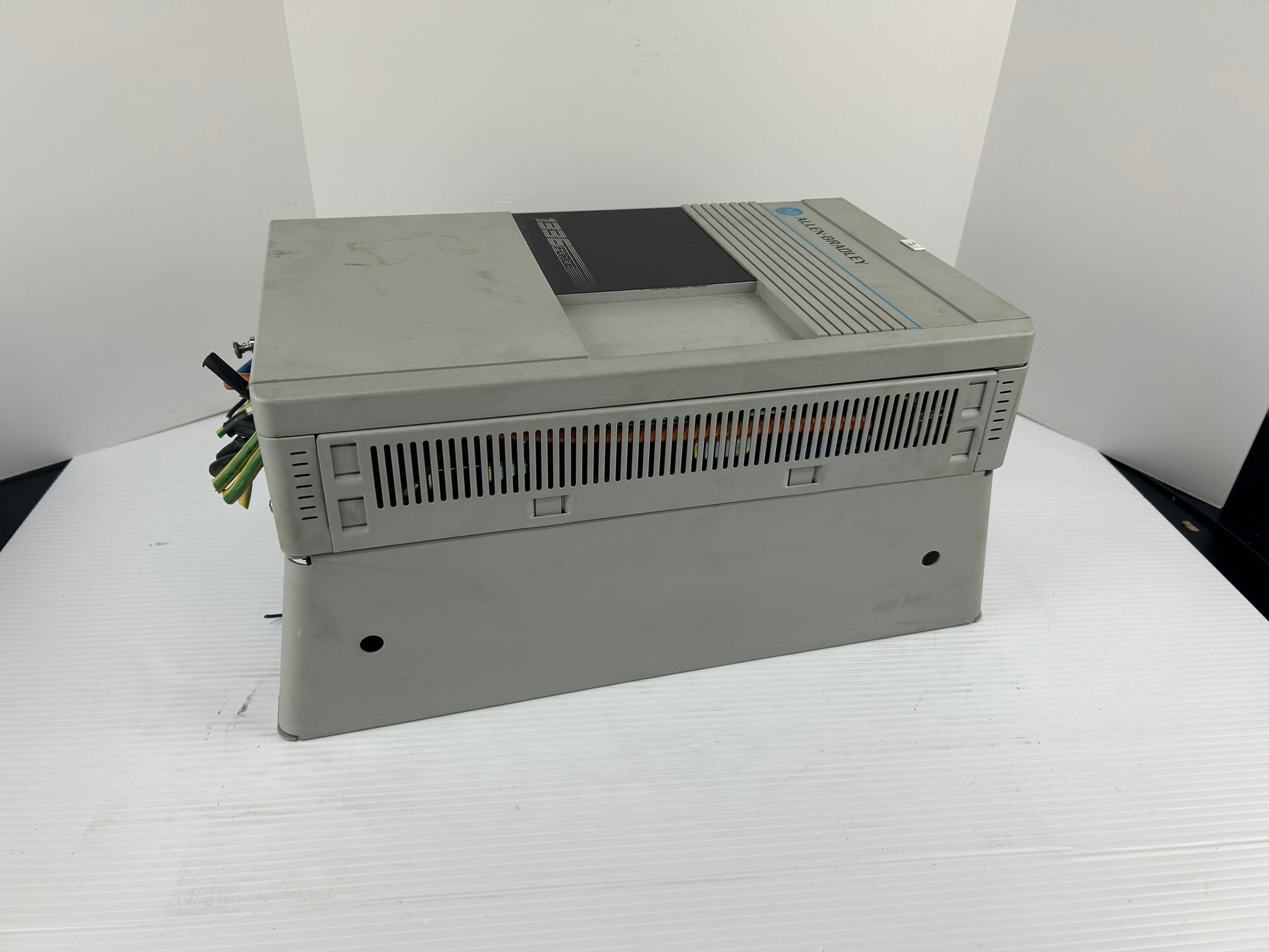 Allen-Bradley 1336T-B010-AA-GT1EN 1336 Force Drive Ser C 36kVA 480V 43A 3PH