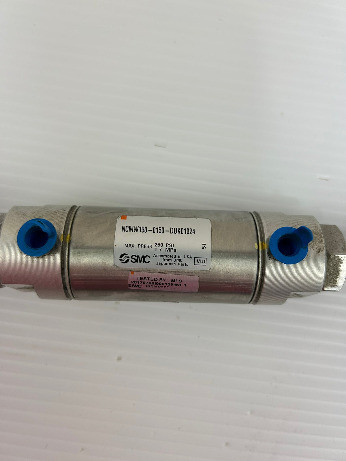SMC NCMW150-0150-DUK01024 Air Cylinder 250 PSI 1.7MPa 1-1/2" Bore / Stroke