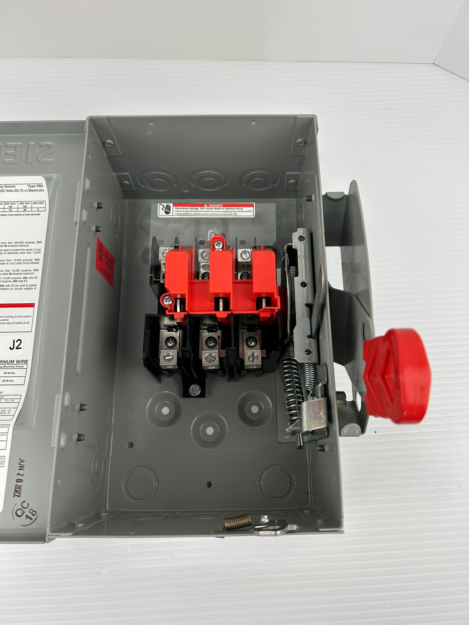 Siemens HNF361 Non-Fusible Heavy Duty Safety Switch 30A 600VAC 250VDC Indoor