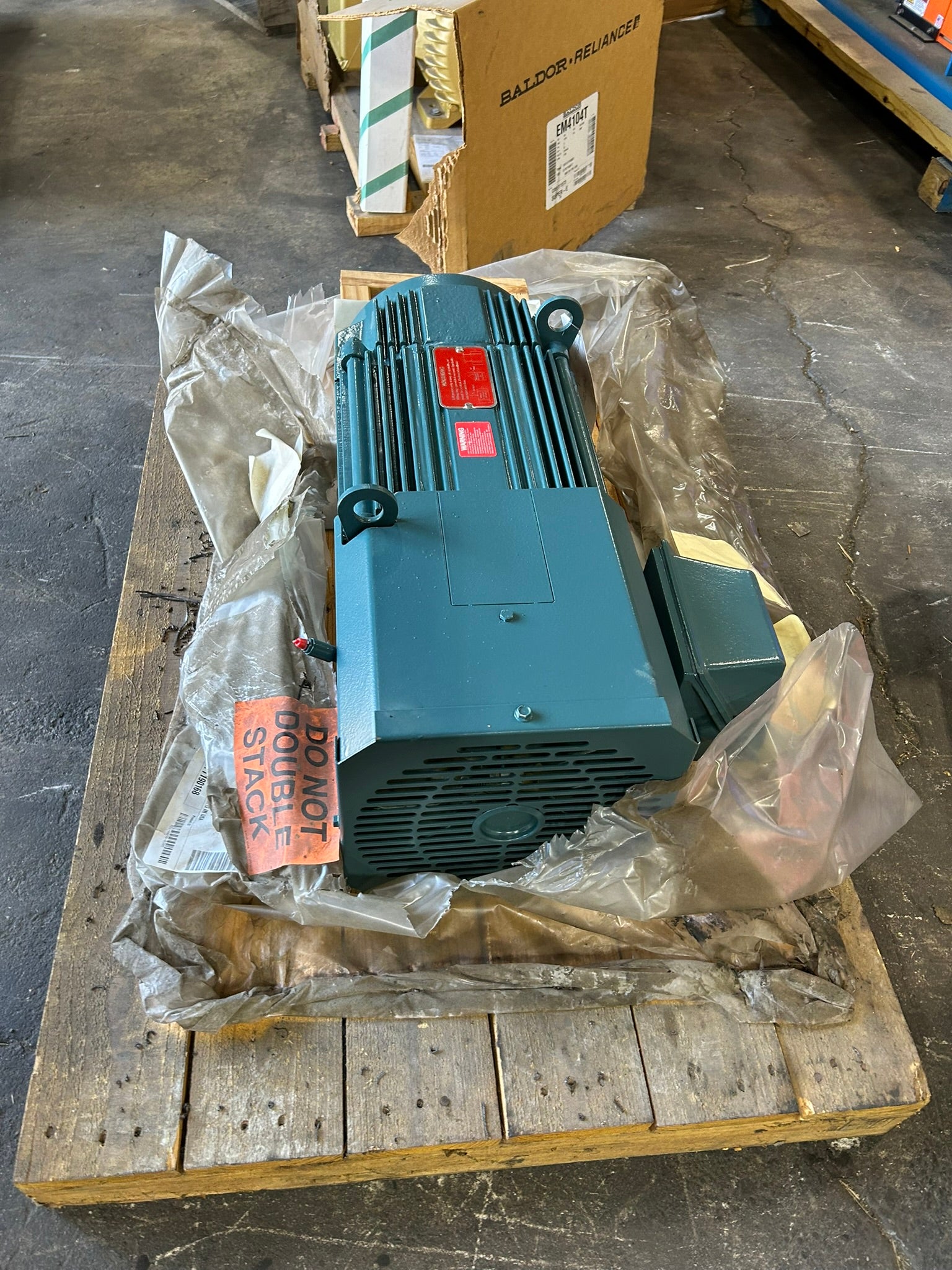 ABB Baldor Reliance 40HP Inverter Duty AC Motor F21-A000-0305 TEFC 460V 3PH