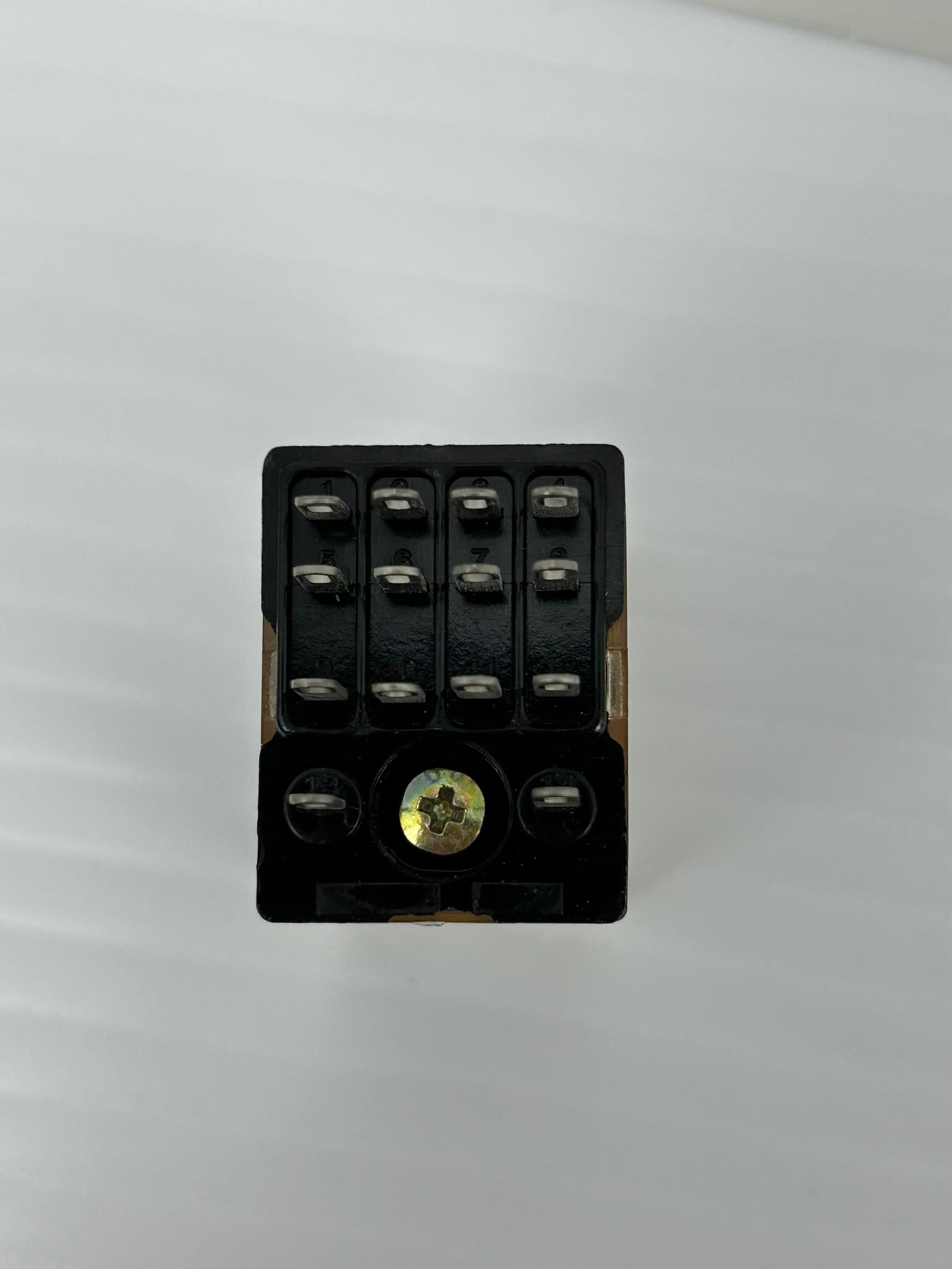 Allen-Bradley 700-HC14A1 Relay Series B 1/10HP 120V 3A 50/60Hz - Lot of 3