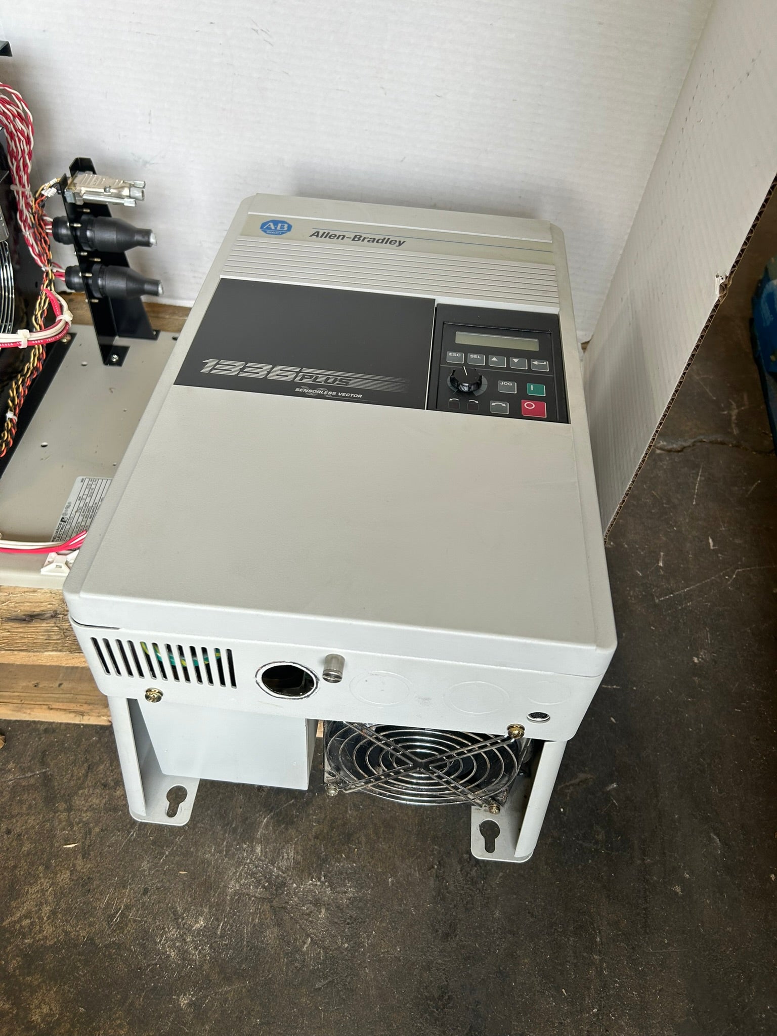 Allen-Bradley 1336S-B007-AA-EN4-L4 Drive 1336 Plus Ser D 3PH 0-460V