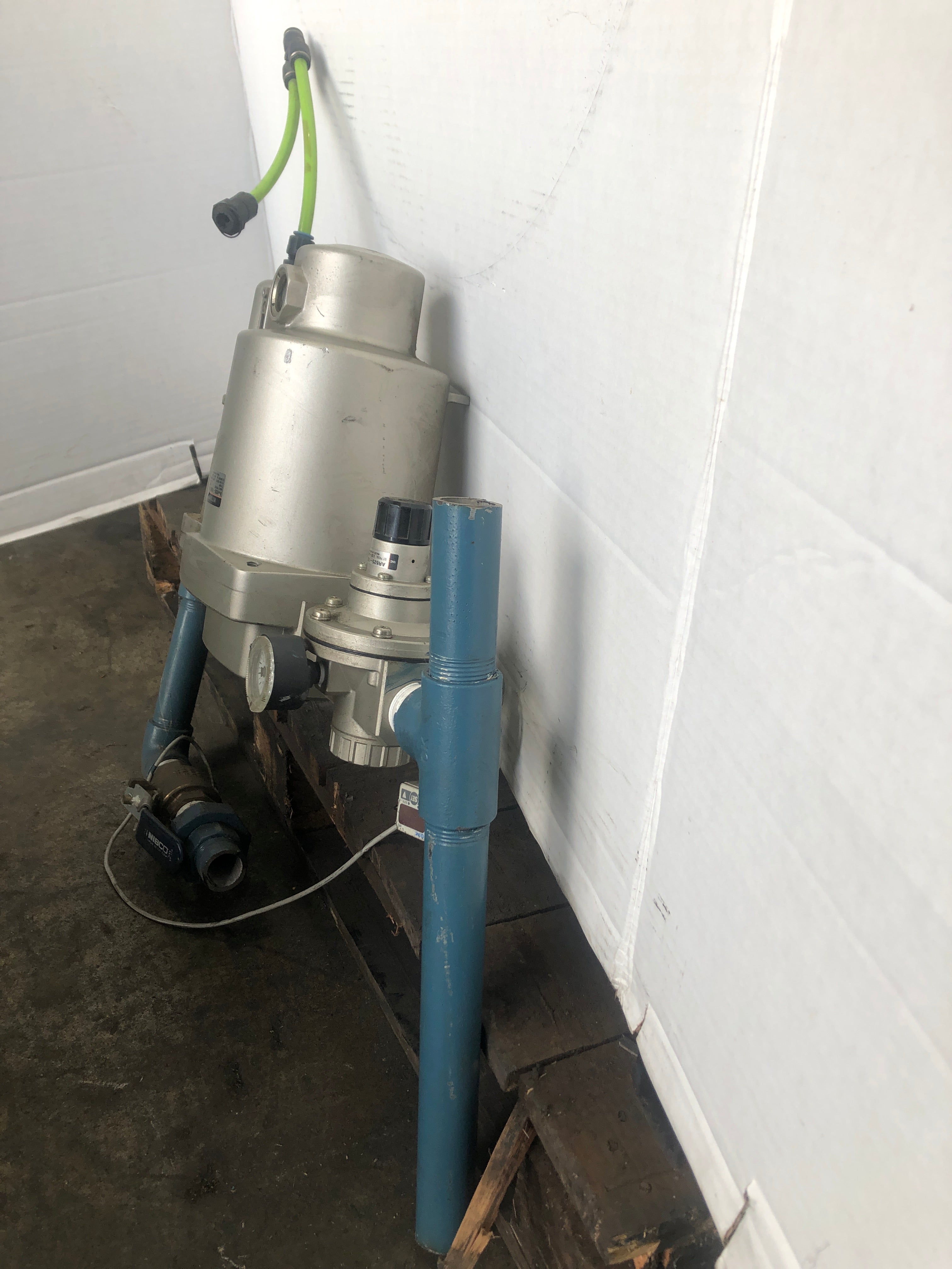SMC AM650-10BD-R Mist Separator Assembly With AF60-10BD-2R Pneumatic Cylinder
