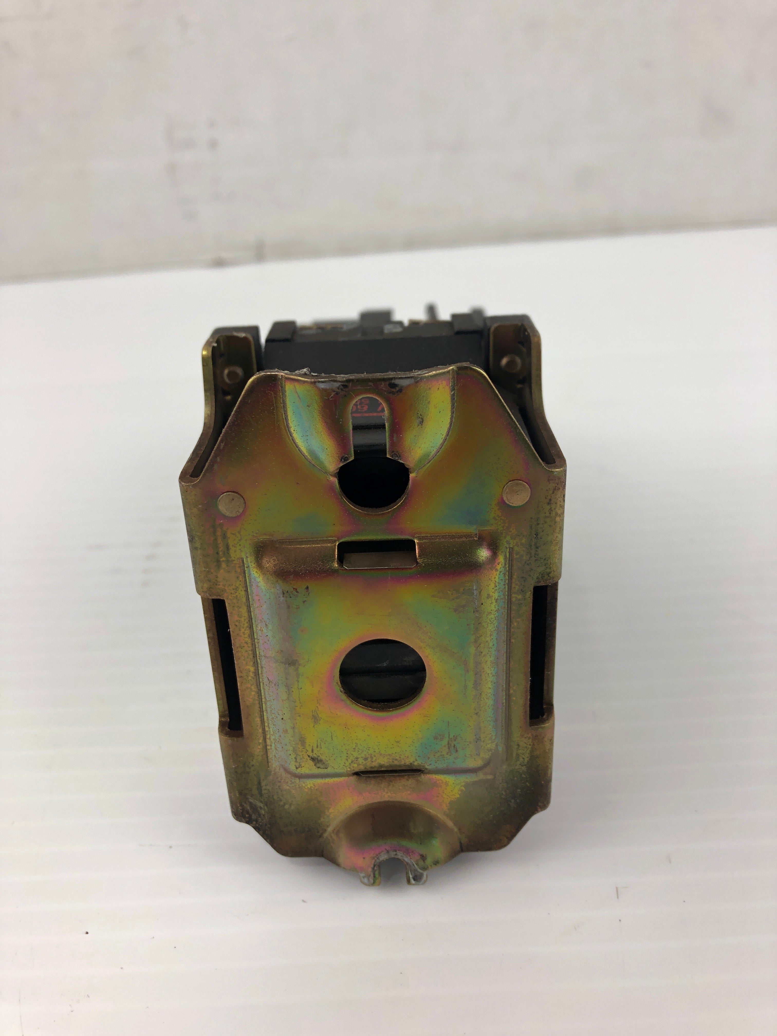 Allen-Bradley 700-N400A1 Relay Series C with 700-NT Pneumatic Time Delay Unit