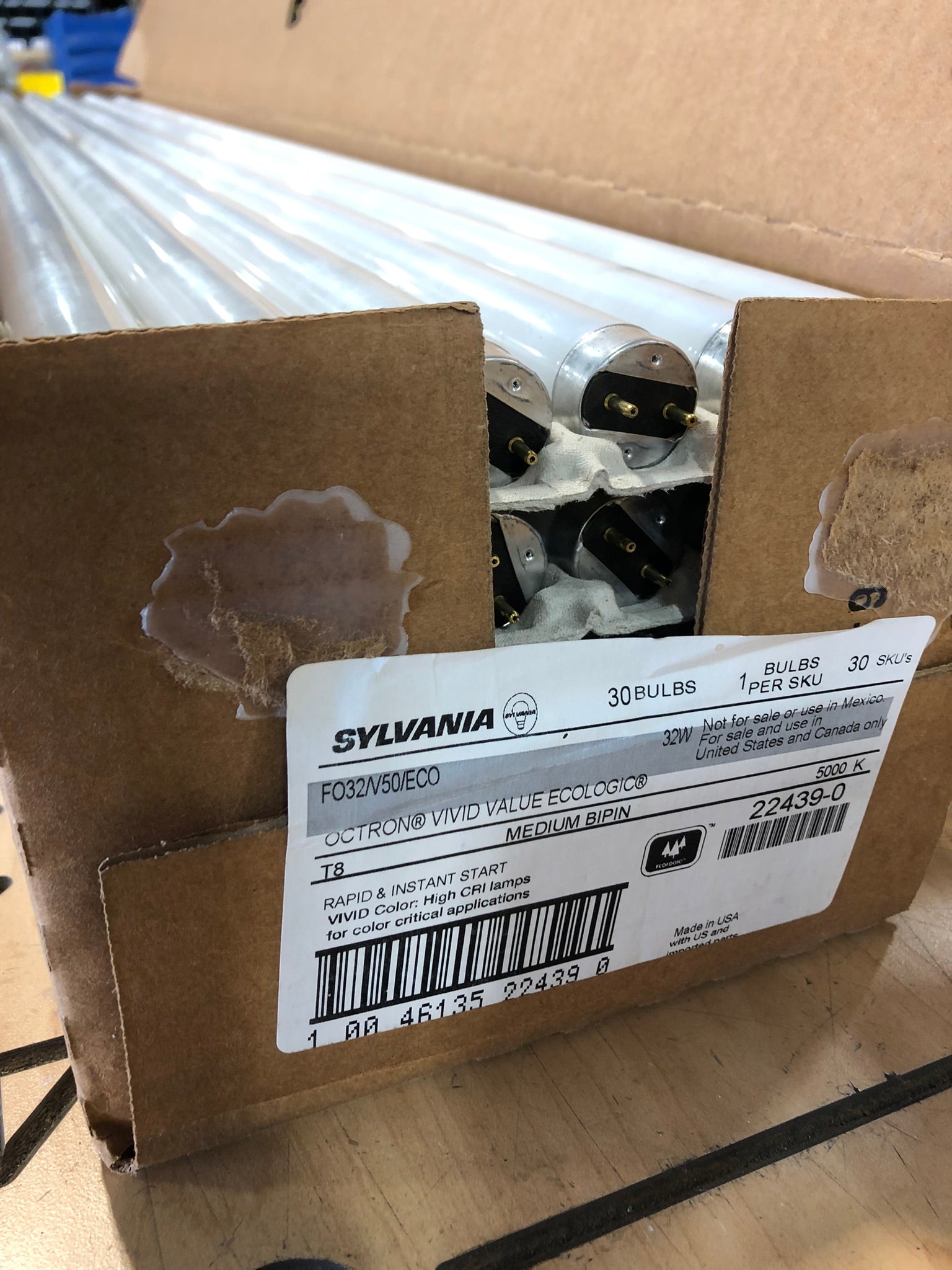 Sylvania FO32/V50/ECO Light Bulbs Medium Bi-Pin 5000K T8 32W - Box of 30