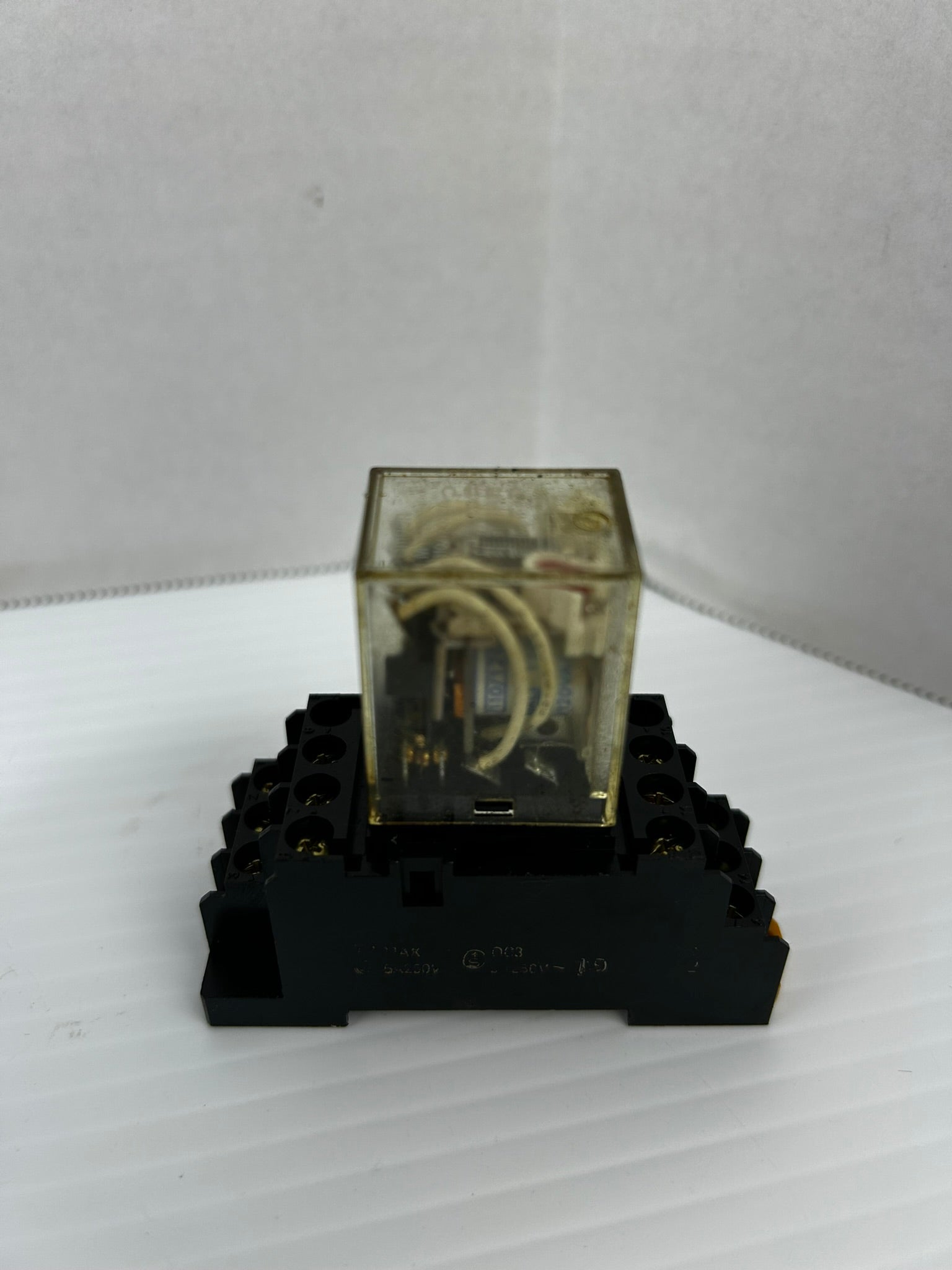 Omron MY4N Relay 120VAC 5A With Base - Lot of 2