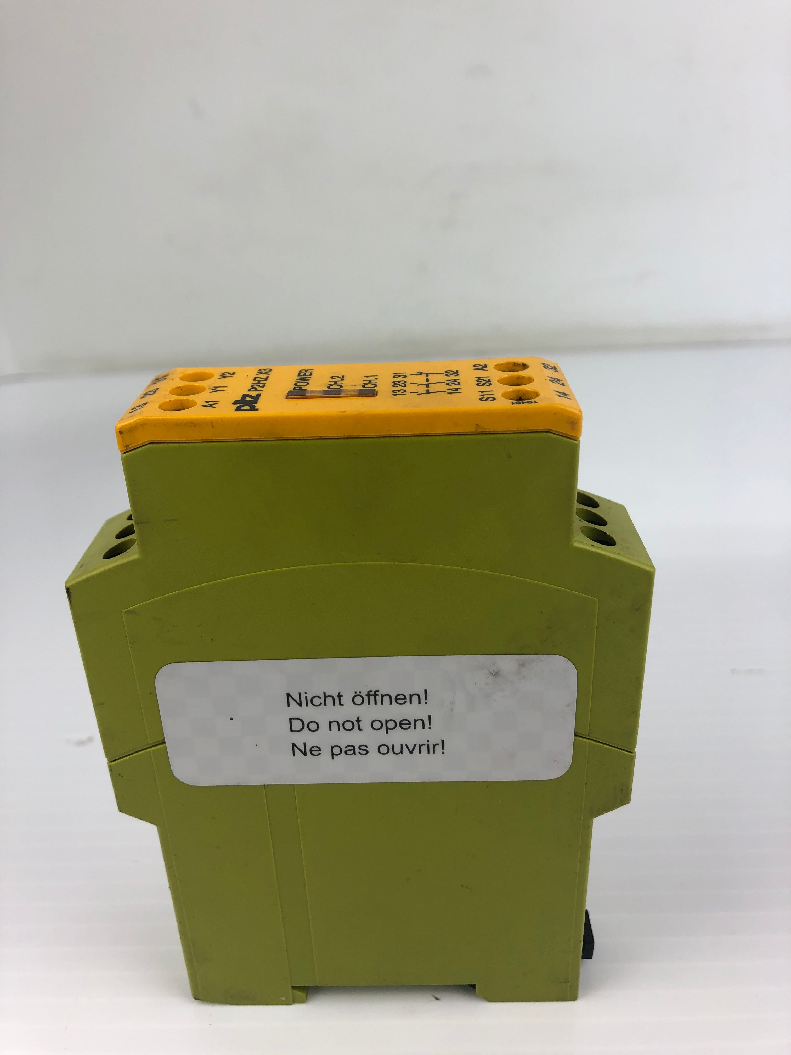 Pilz P2HZ X3 Safety Relay 24VDC 2n/o 1n/c 2,5W