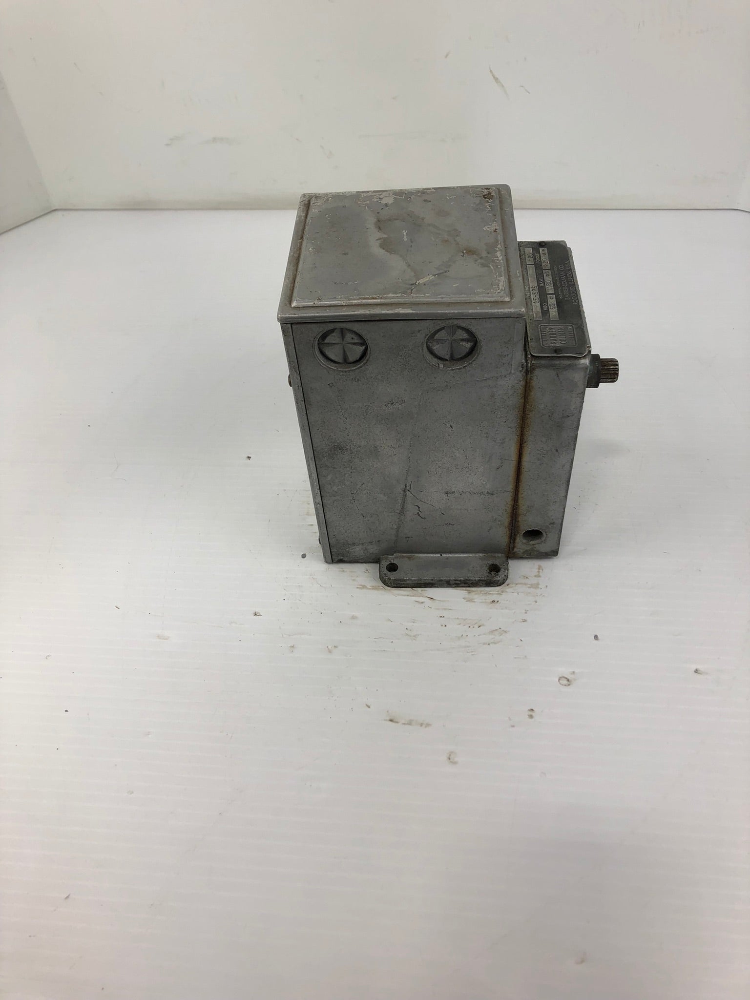 Barber Colman 35-576 Actuator 120V 60-Cycle 180 Degree 220 LB-IN