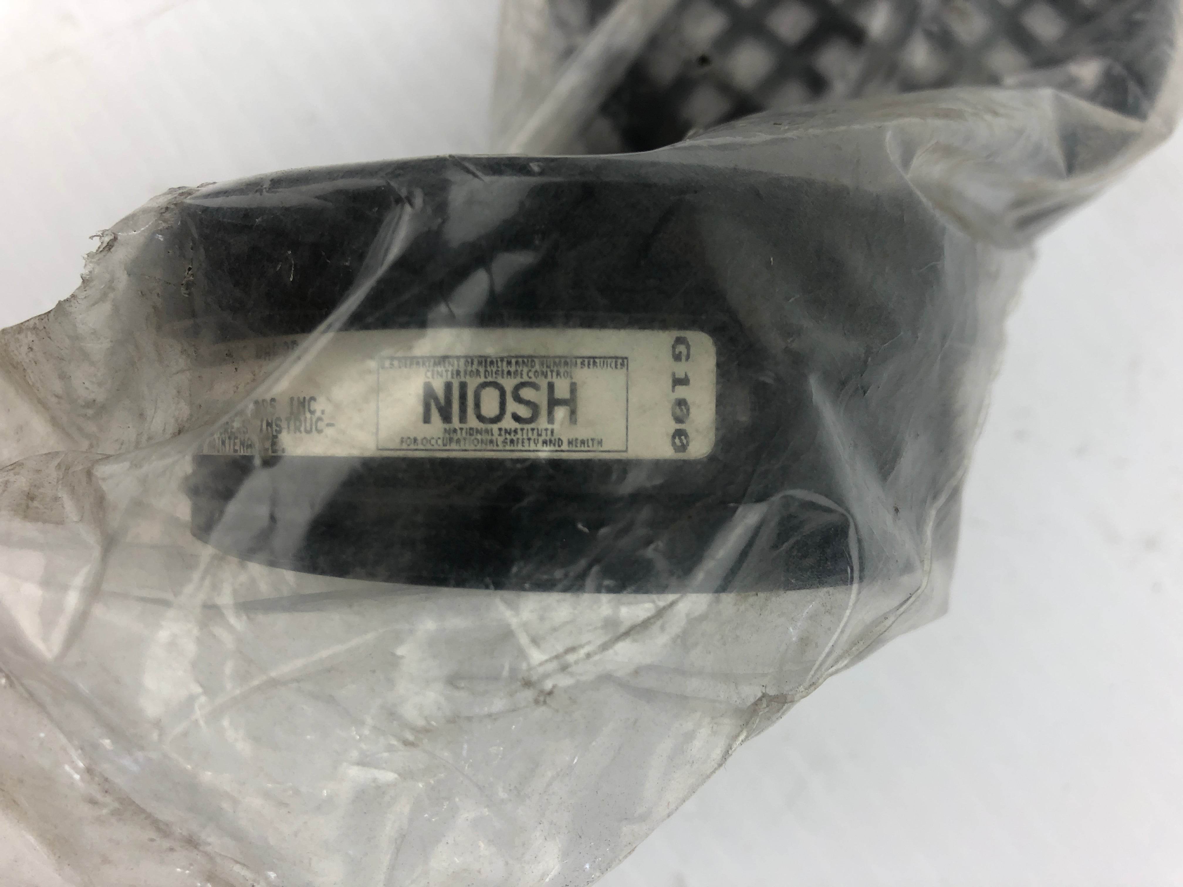NIOSH Air Filtering Respirator Chemical Cartridges G100 - Lot of 2