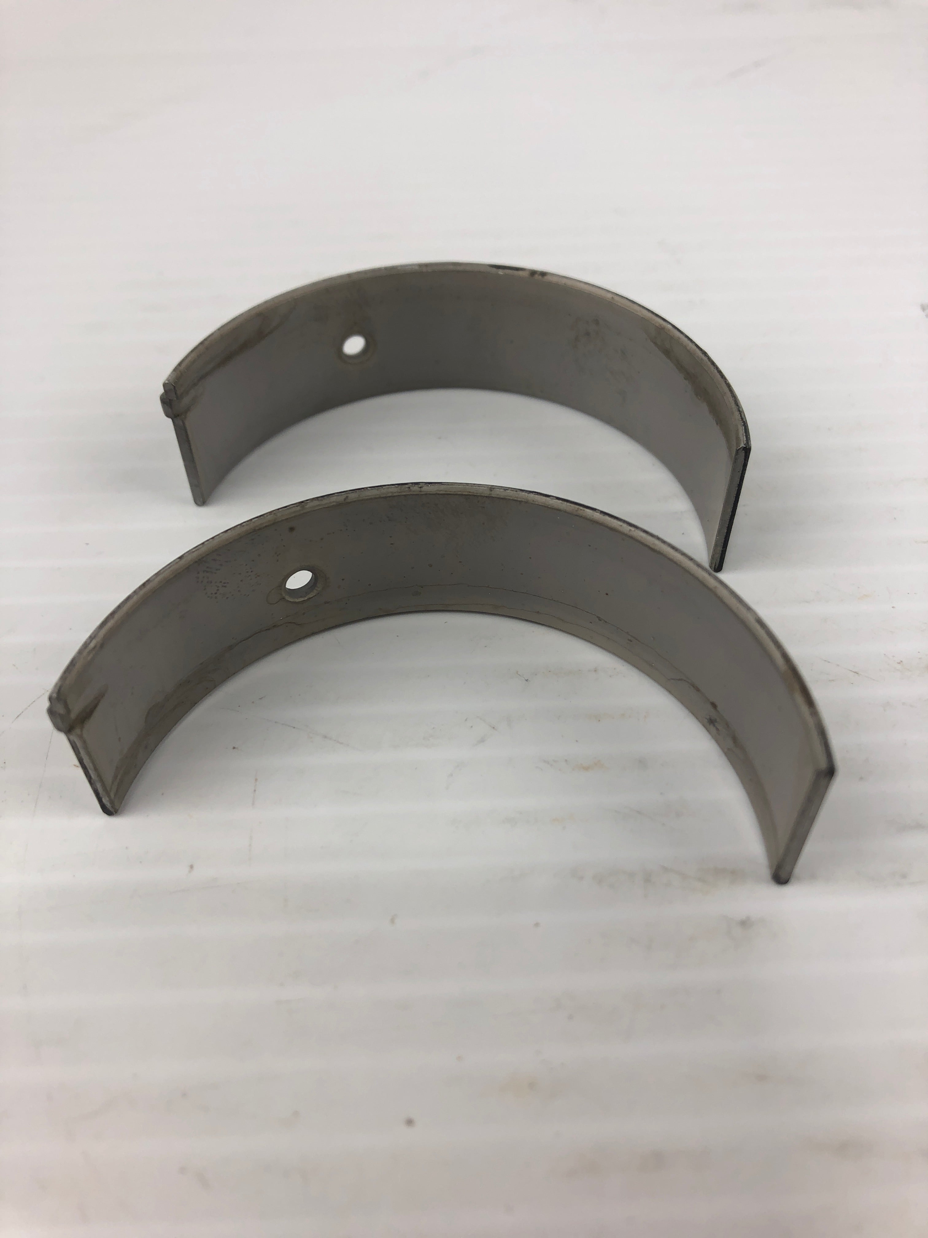 Clevite CB831P10 Engine Connecting Rod Bearing Pair CB-831 P-10