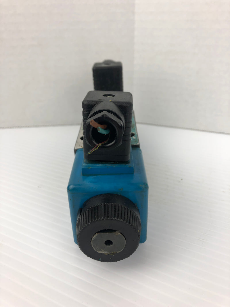 Vickers DG4V-3S-2C-M-U-B5-60 Solenoid Valve With Directional Control 02-101726