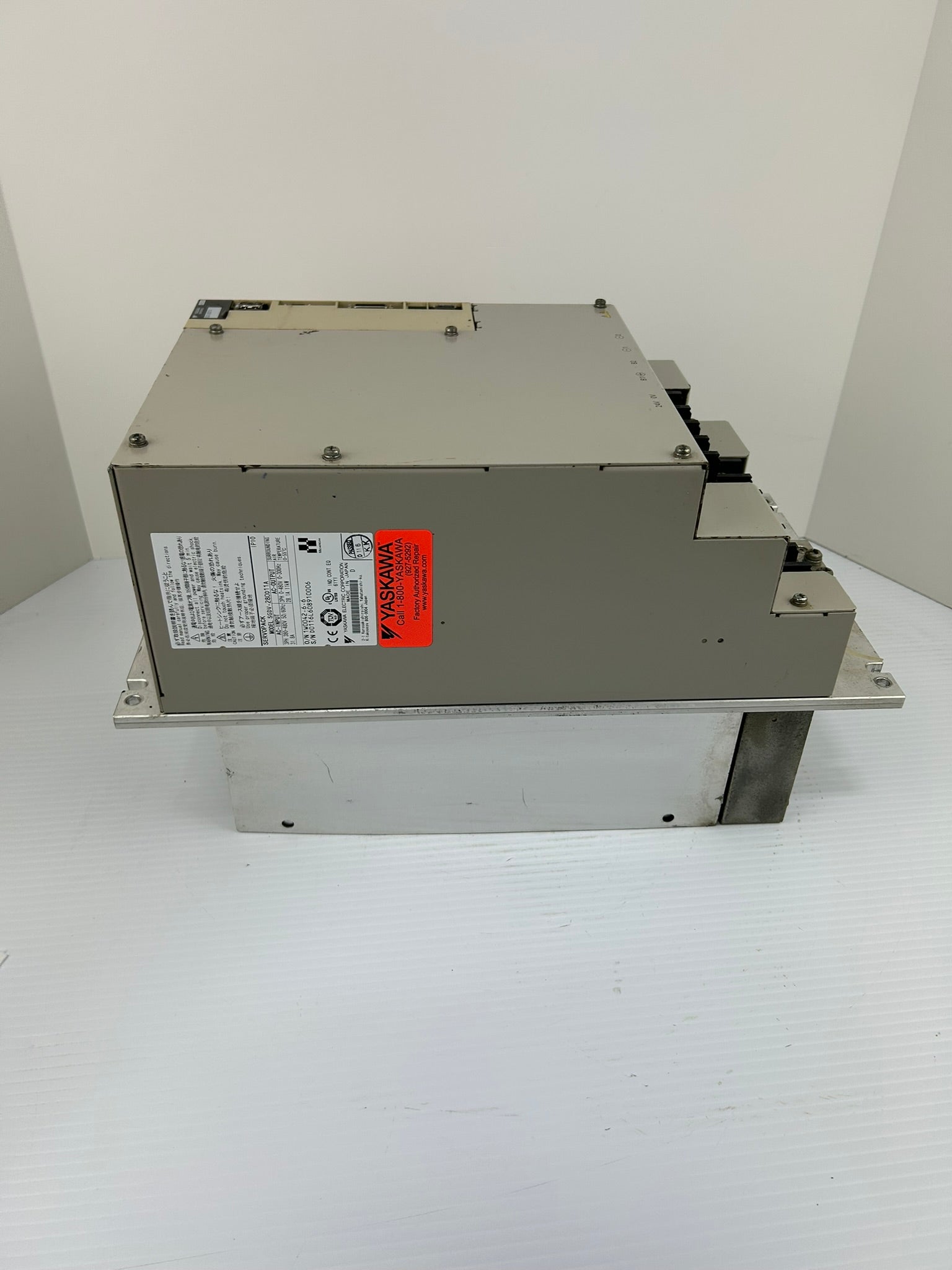 Yaskawa Electric SGDV-280D11A Servopack Drive