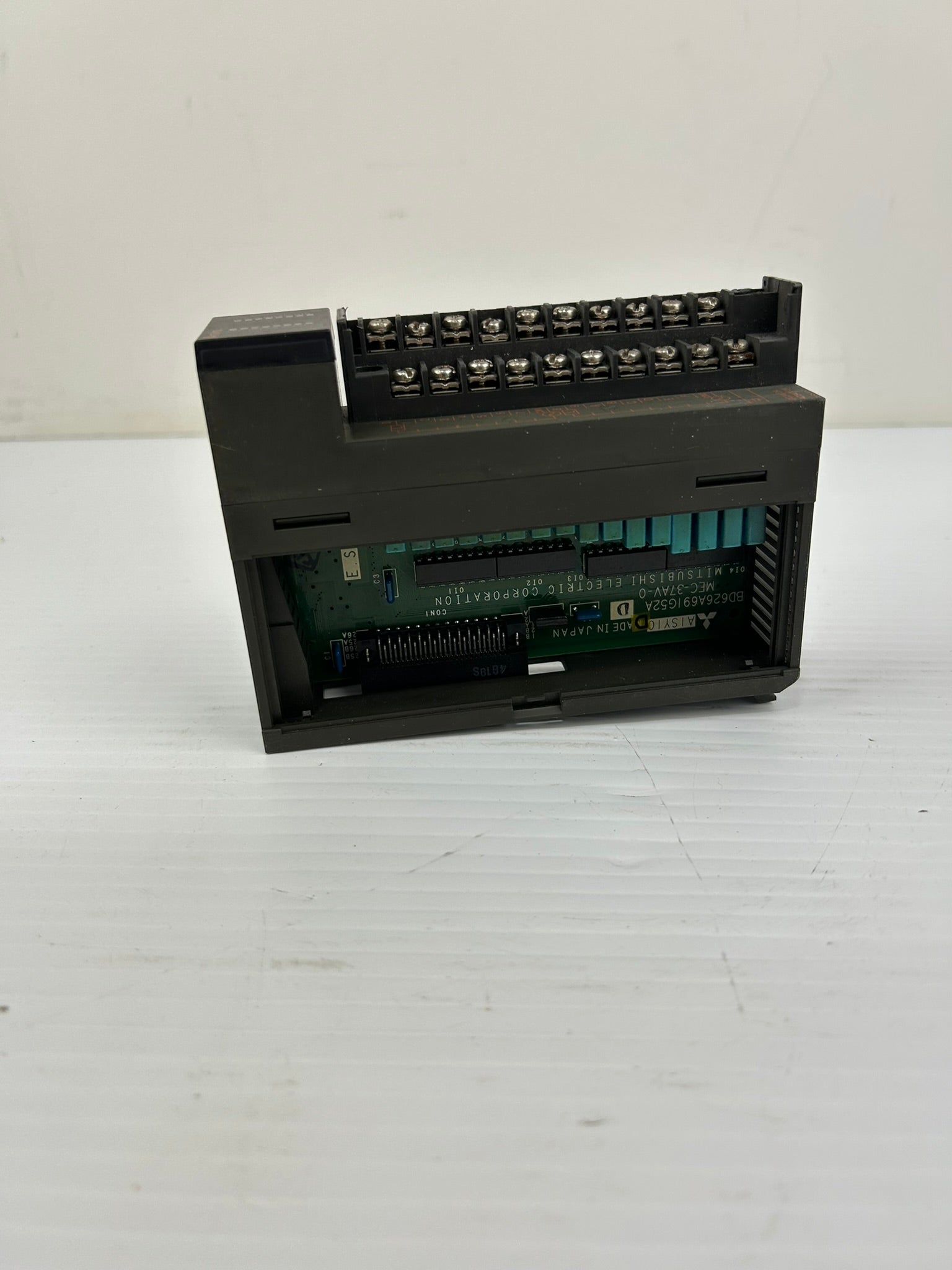 Mitsubishi A1SY10 Output Unit PLC Module 24VDC 240VAC 2A