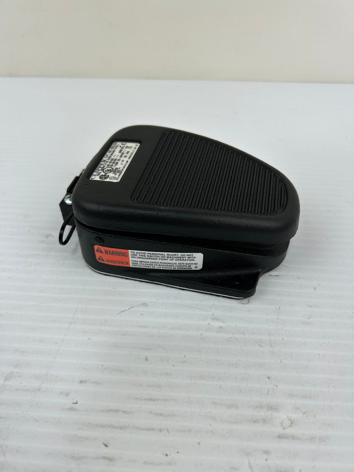 Linemaster Clipper 632-DA 2W808 Foot Switch Maintained 20A 125VAC 10A 250VAC