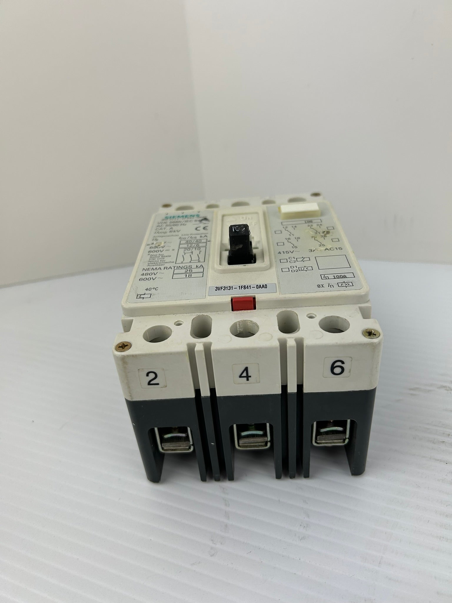 Siemens 3VF3111-1FS41-0AA0 Circuit Breaker AC 50/60Hz CAT A