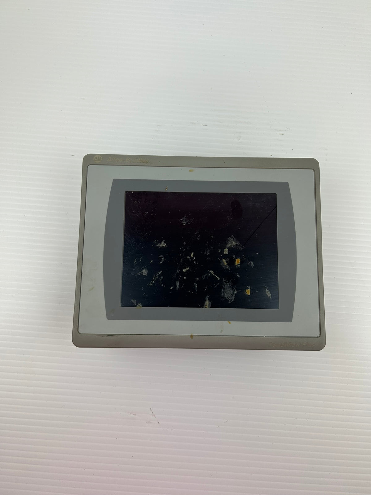 Allen-Bradley PanelView Plus 7 7" HMI Screen 2711P-T7C21D8S Series C 24VDC