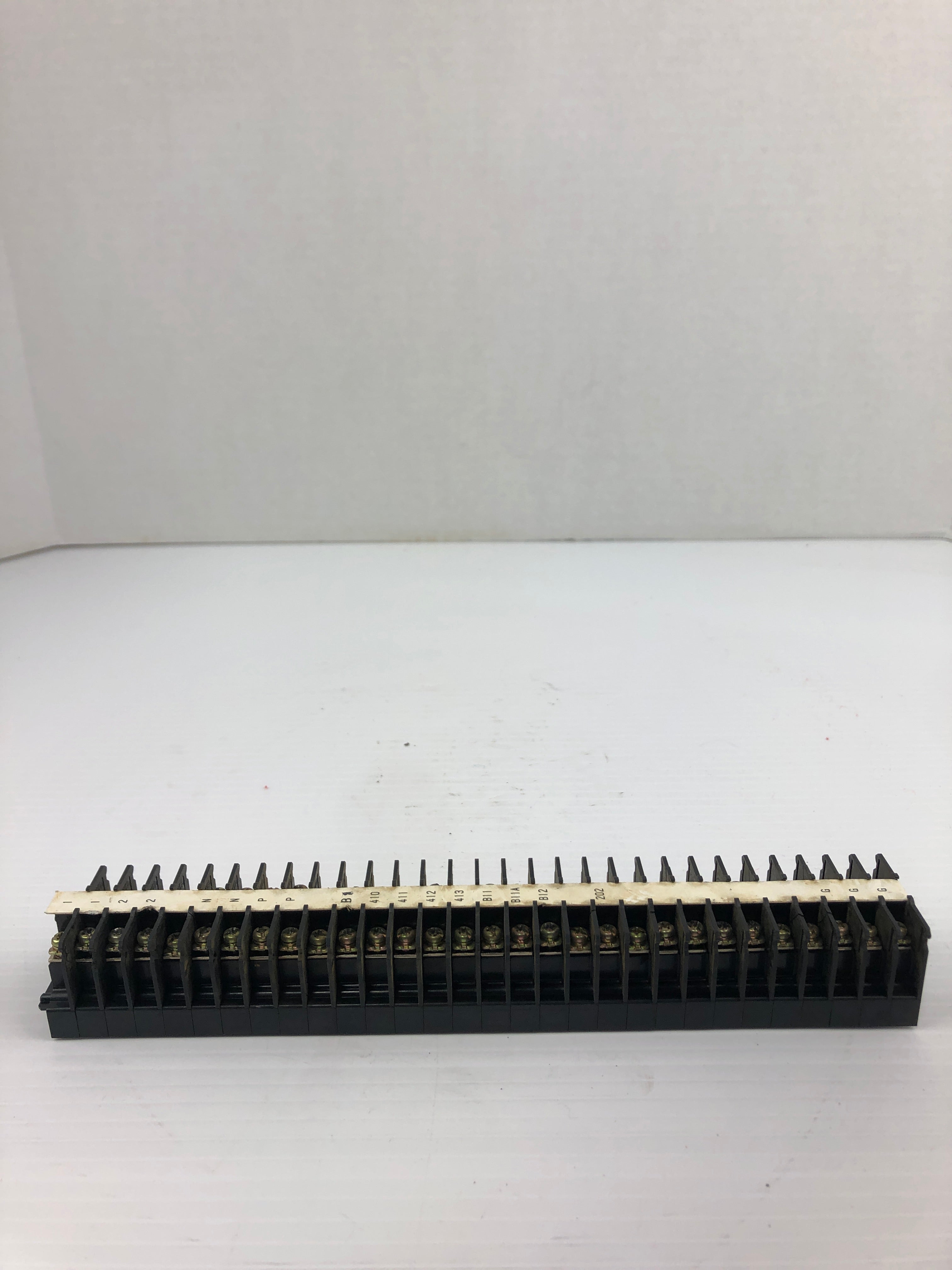 Idec BNH15MW Terminal Block 600V 2mm² 10A 30P