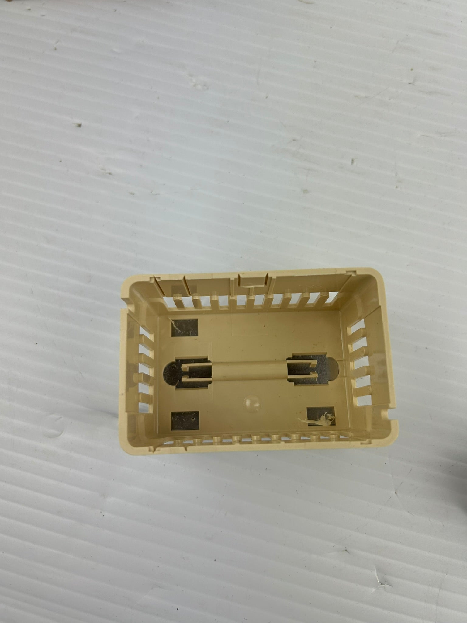 Johnson Controls T-4000-2139 Beige Plastic Thermostat Cover Horizontal
