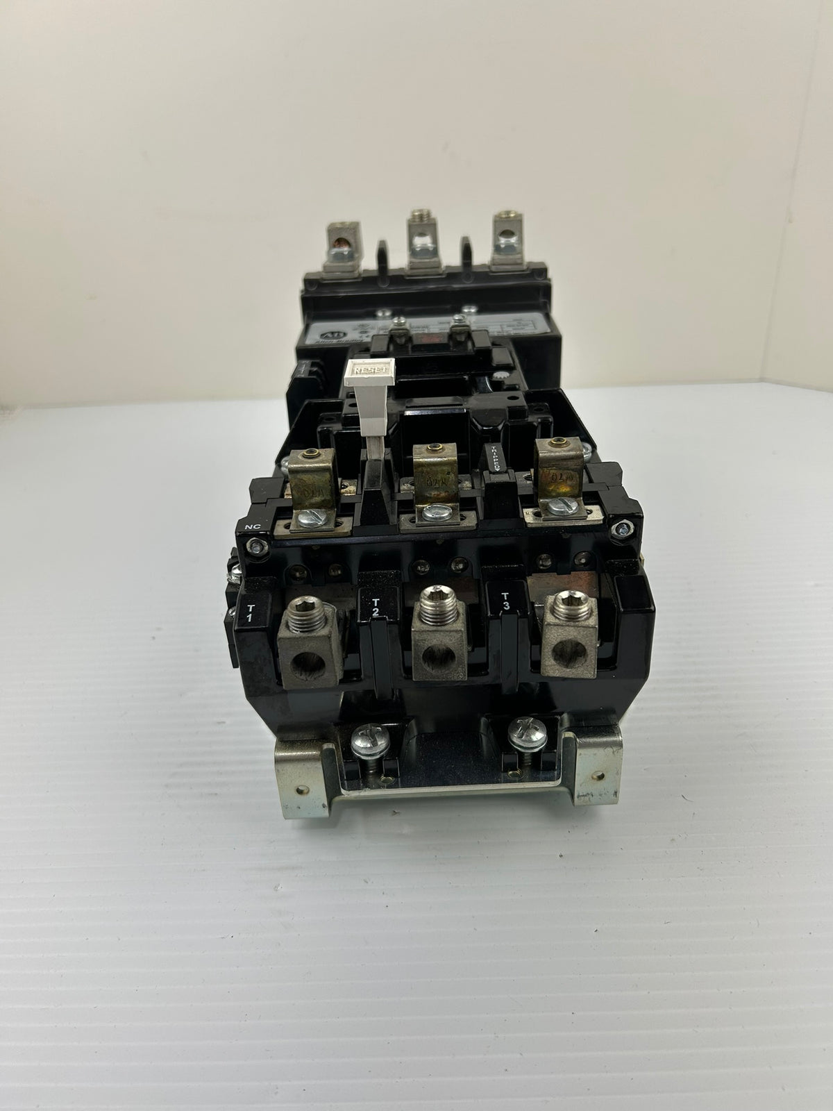 Allen-Bradley 500F-DOD930 NEMA Size 3 Contactor 90A 600V 110-120V Coil Overload