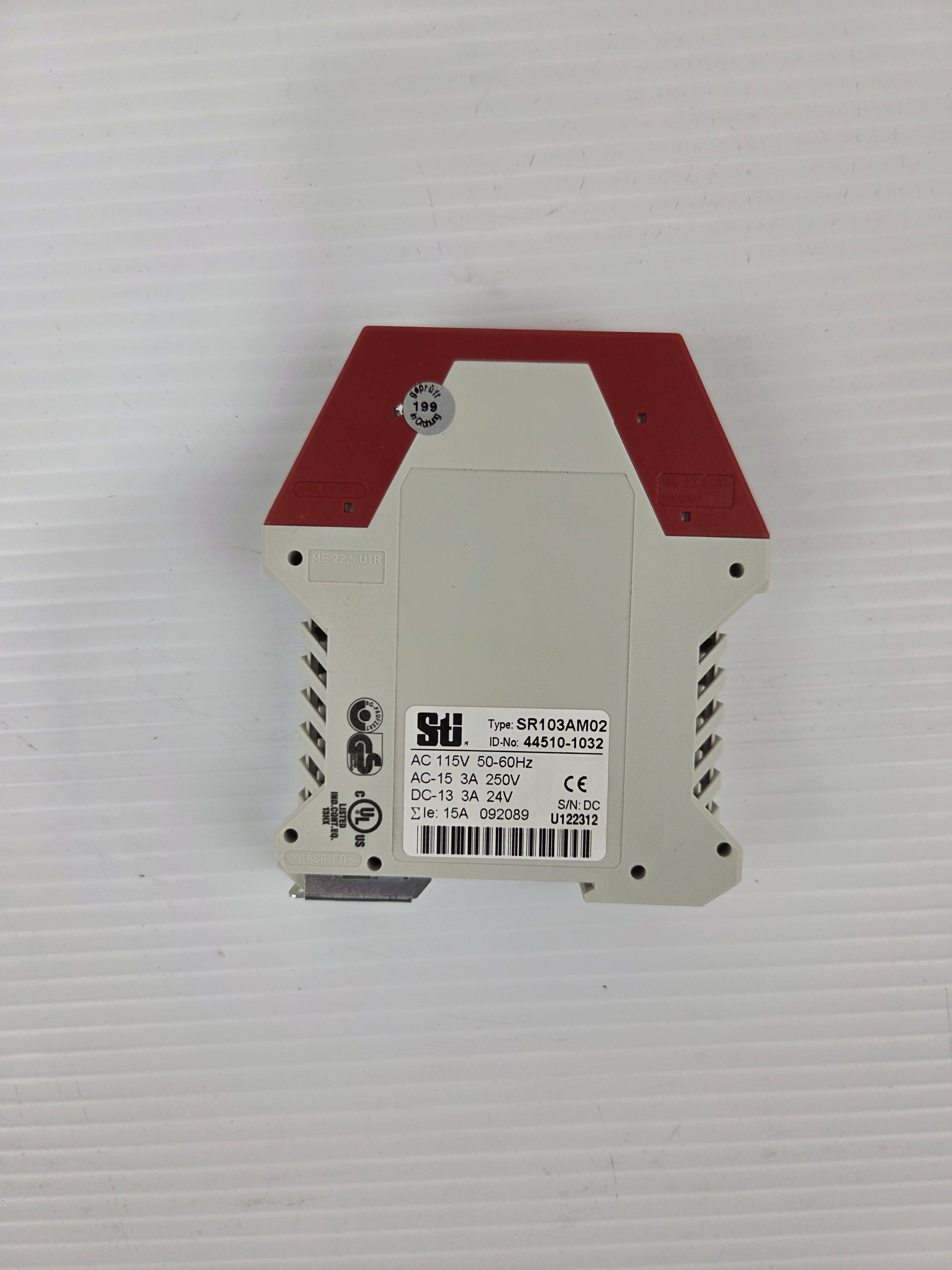 STI SR103AM02 Safety Monitoring Relay 115VAC DIN Rail 3NO 1NC Guard SR103AM