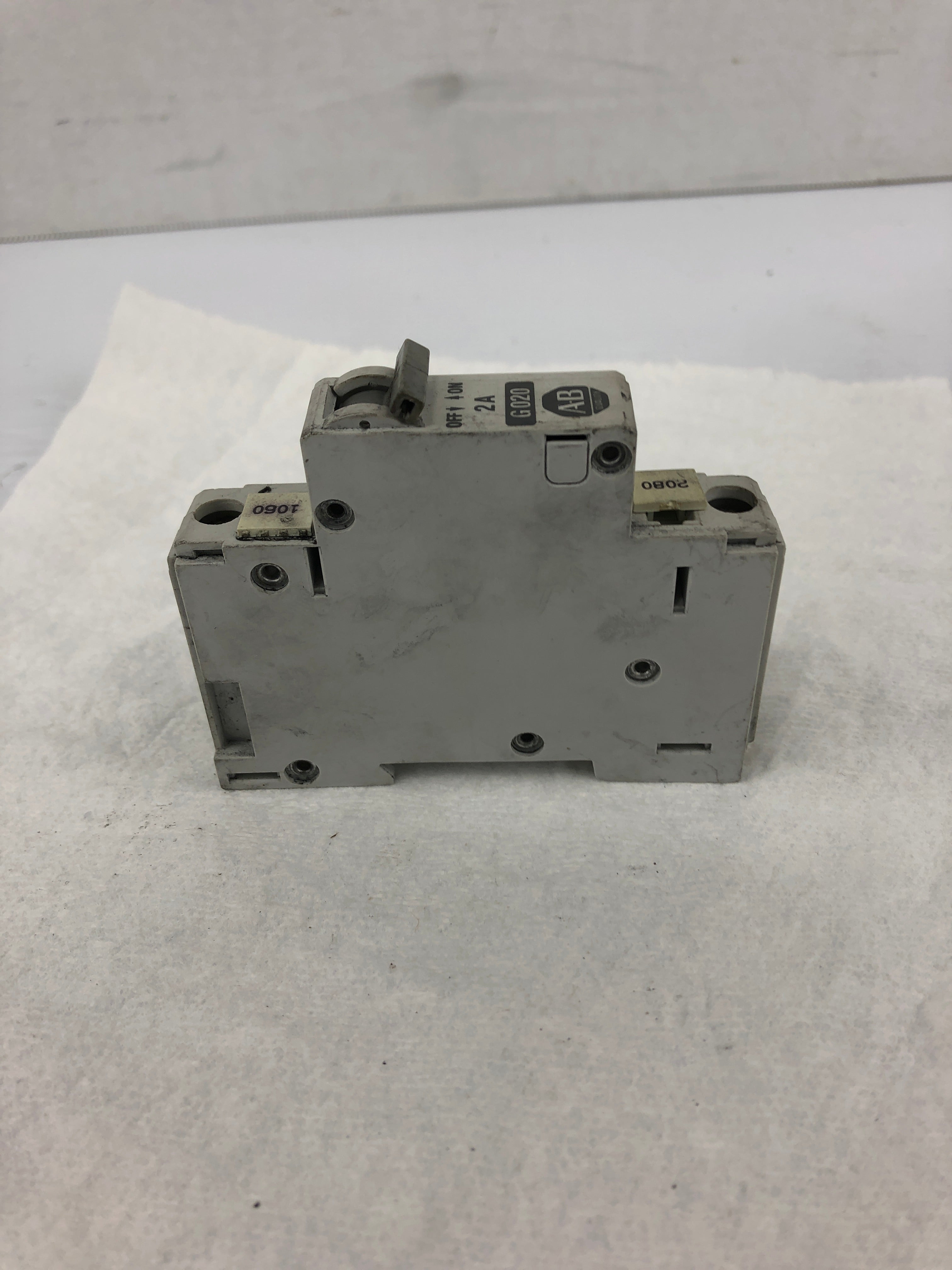 Allen-Bradley 1492-CB1 Single Pole Circuit Breaker G020 Series B 2A
