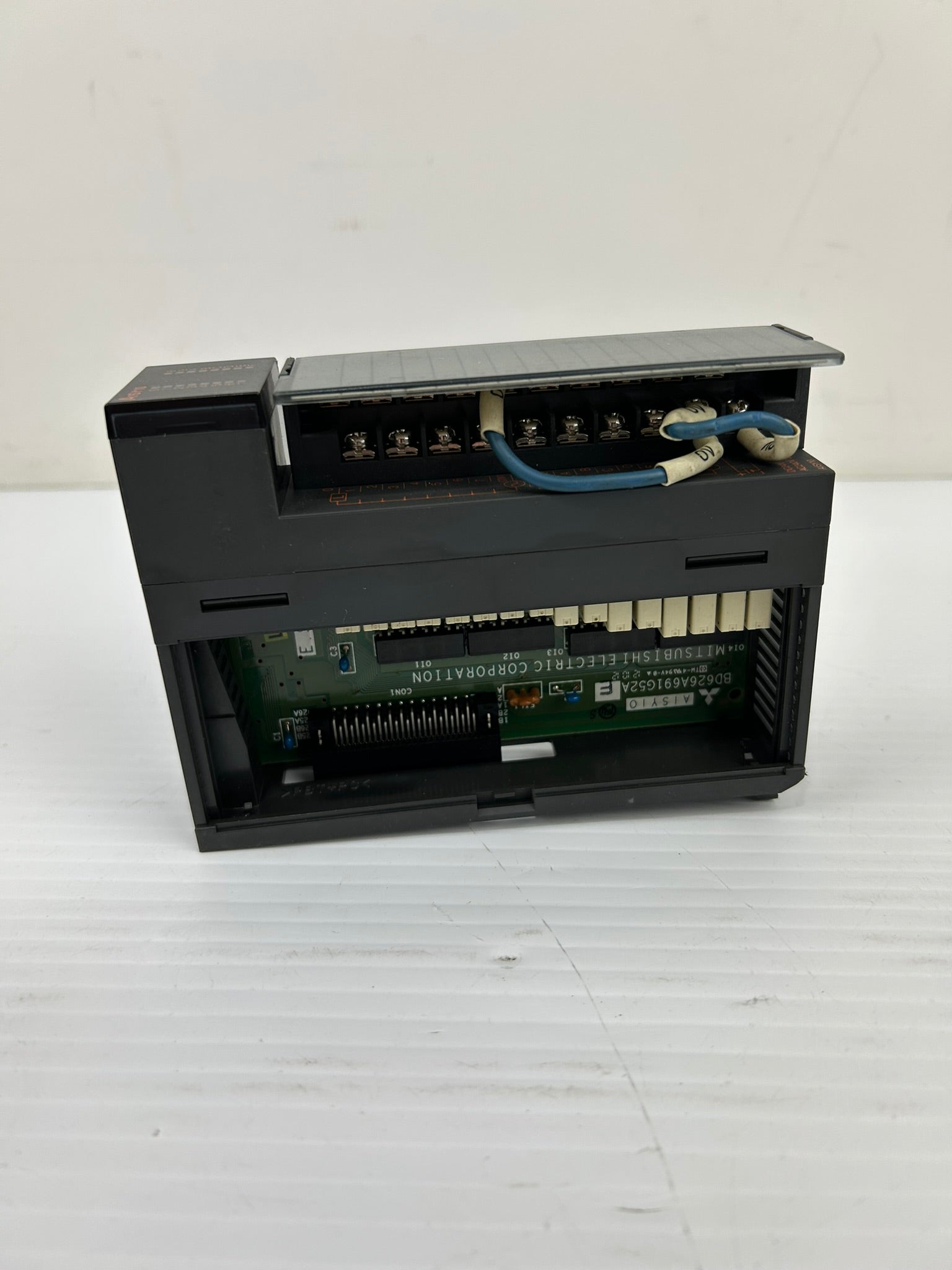 Mitsubishi A1SY10 Output Unit PLC Module 24VDC 240VAC 2A 8.0A/COM