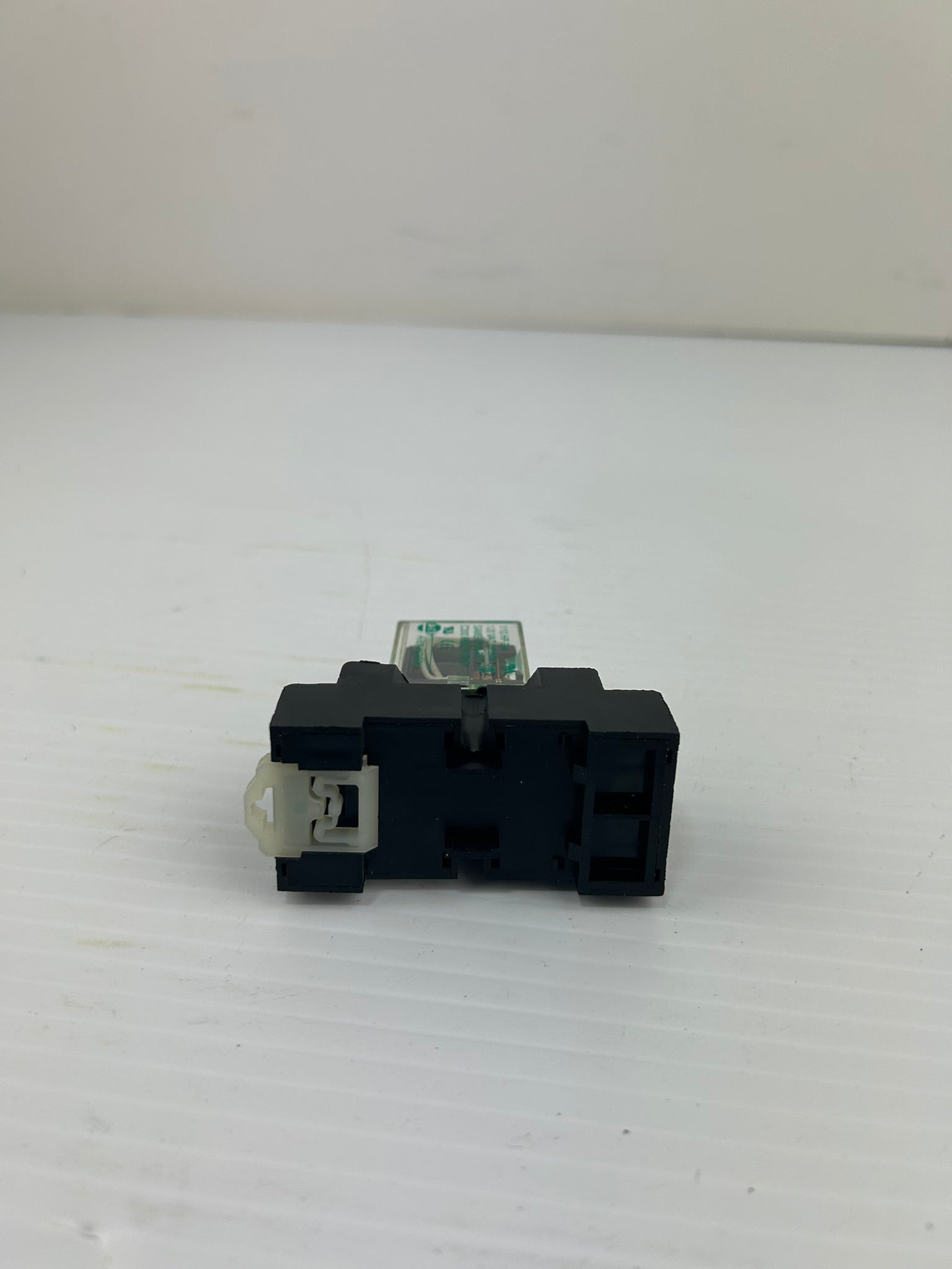 Allen-Bradley 700-HC14A1 Relay Series C with 700-HN128 Base Series B