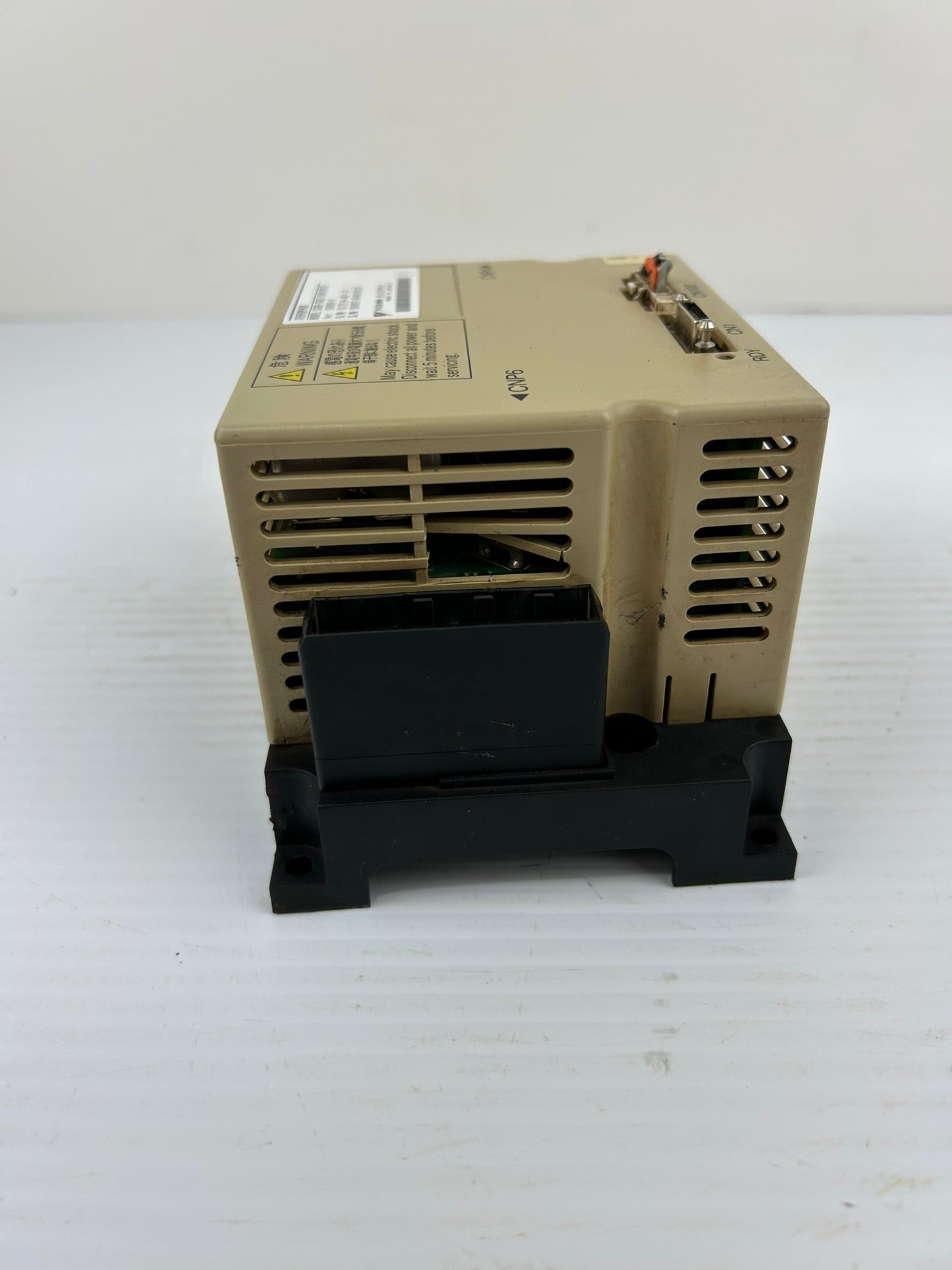 Yaskawa Electric SGDR-SDA710A01BY25 Servopack Drive - Case Shows Wear