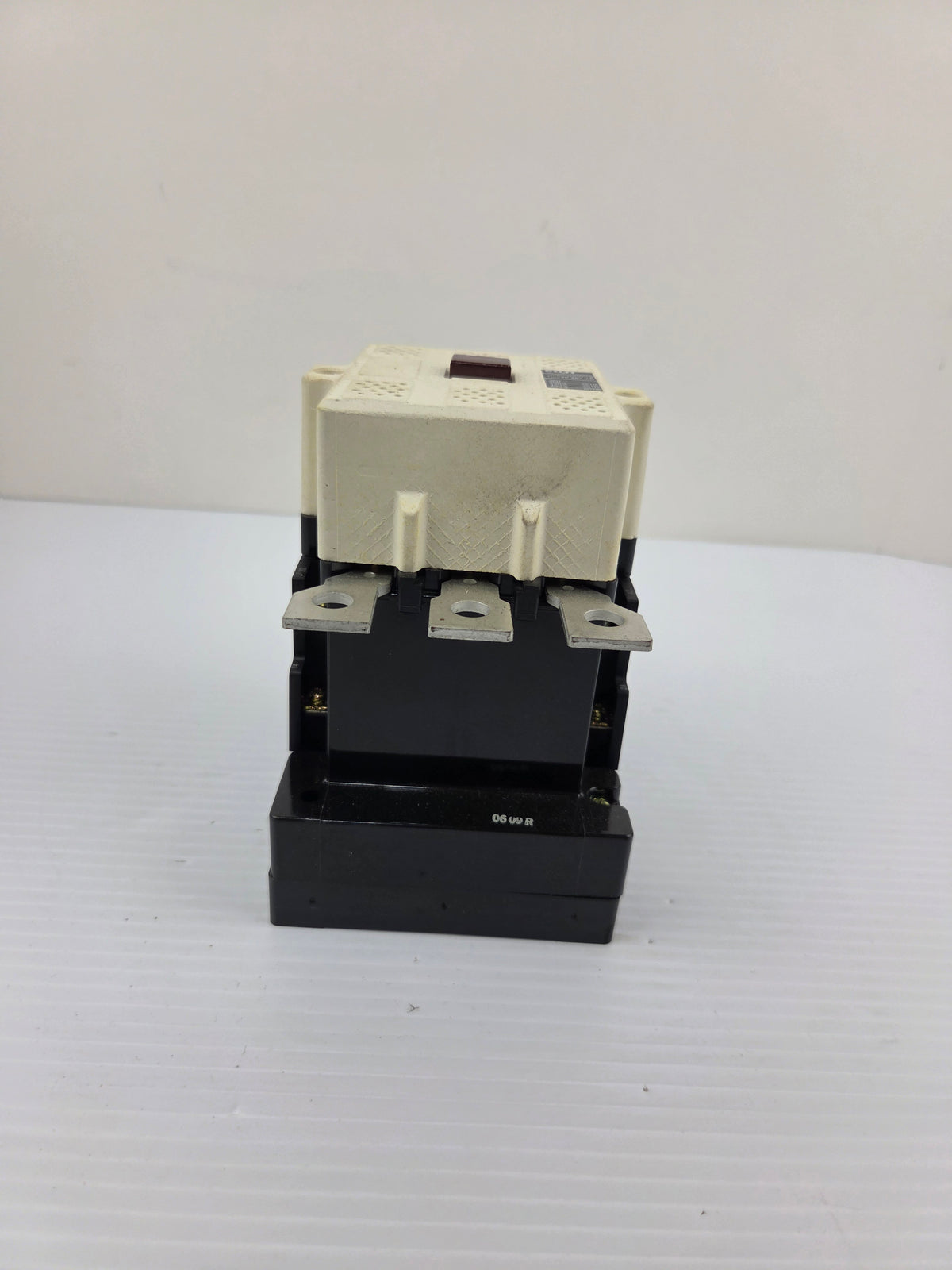 Fuji Electric 2NC3F0122 SC-5N/UD Magnetic Contactor 3PH 100A 100-120VAC/DC Coil