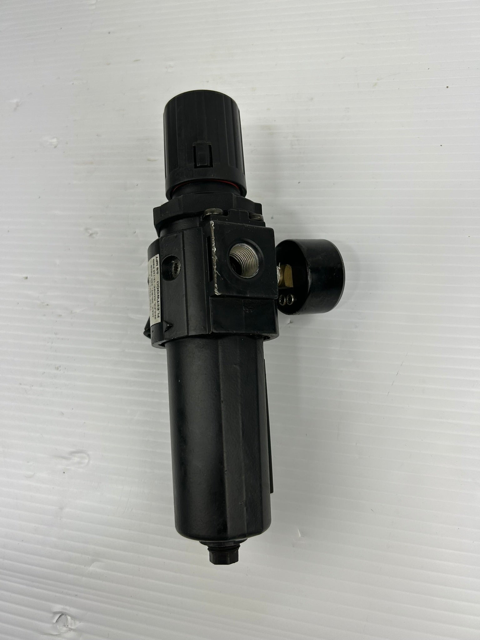 Fleetwood 1220-0401-011 Filter Regulator 3/8 NPT