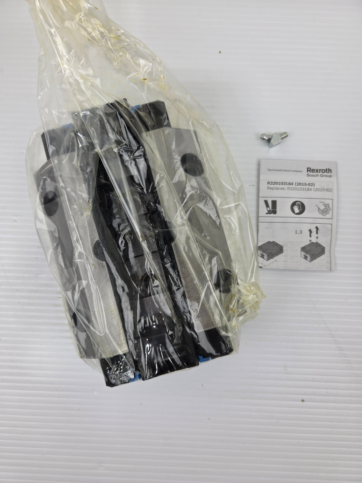 Rexroth R165351310 Linear Slider Guide Rail Ball Runner Block KWC-055-FLS-C1-H-2