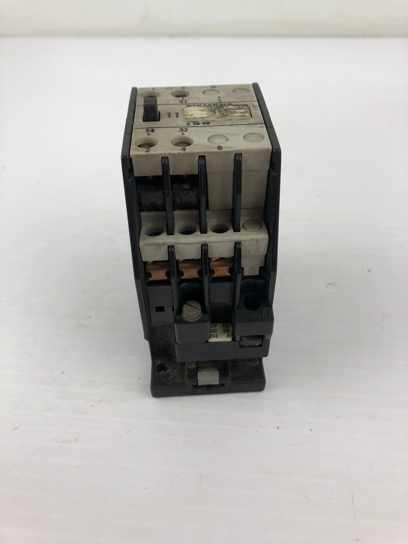 Siemens 3TB40 Contactor 12-0A