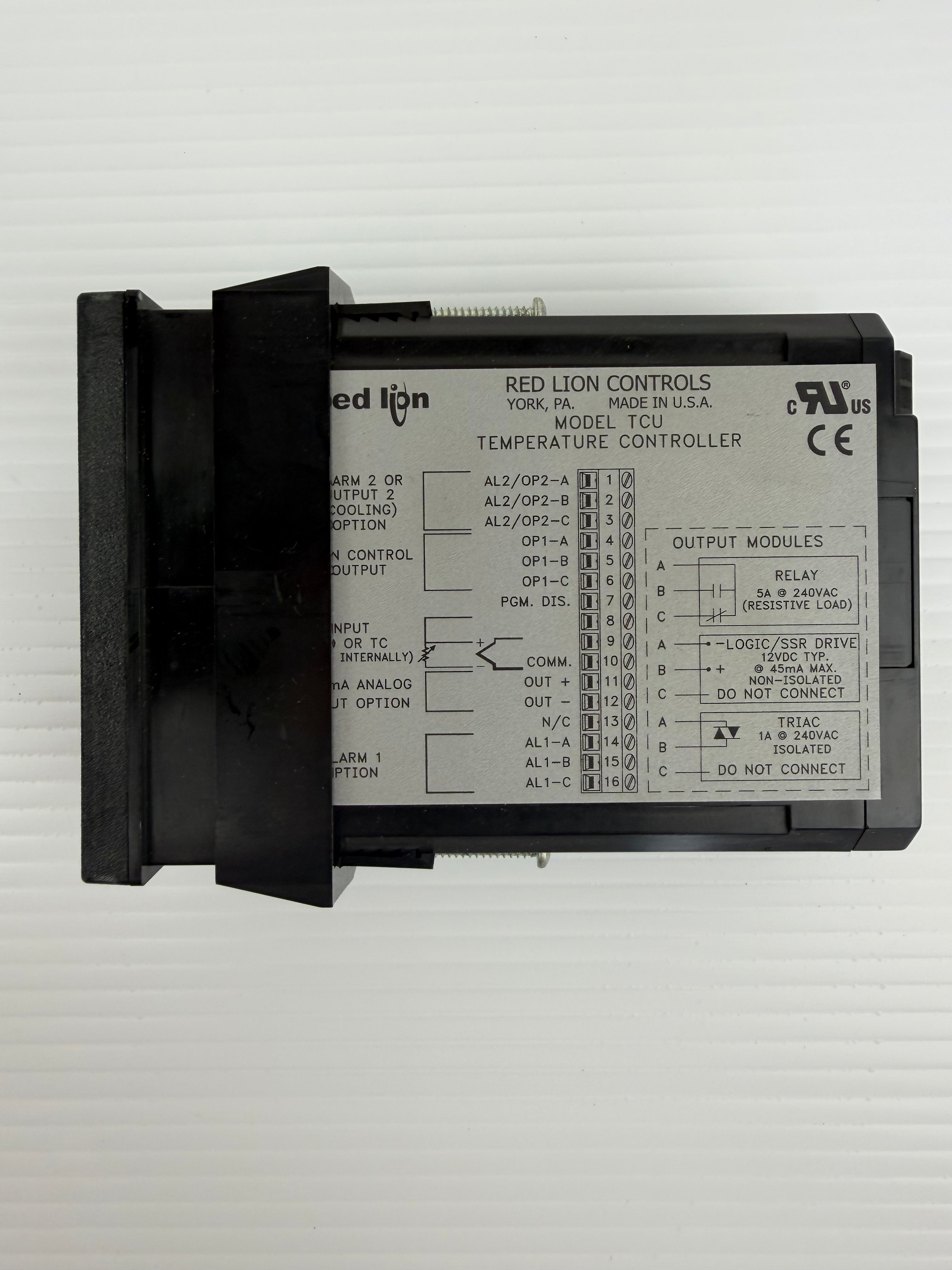 Red Lion Controls TCU00002 Temperature Controller US Seller New