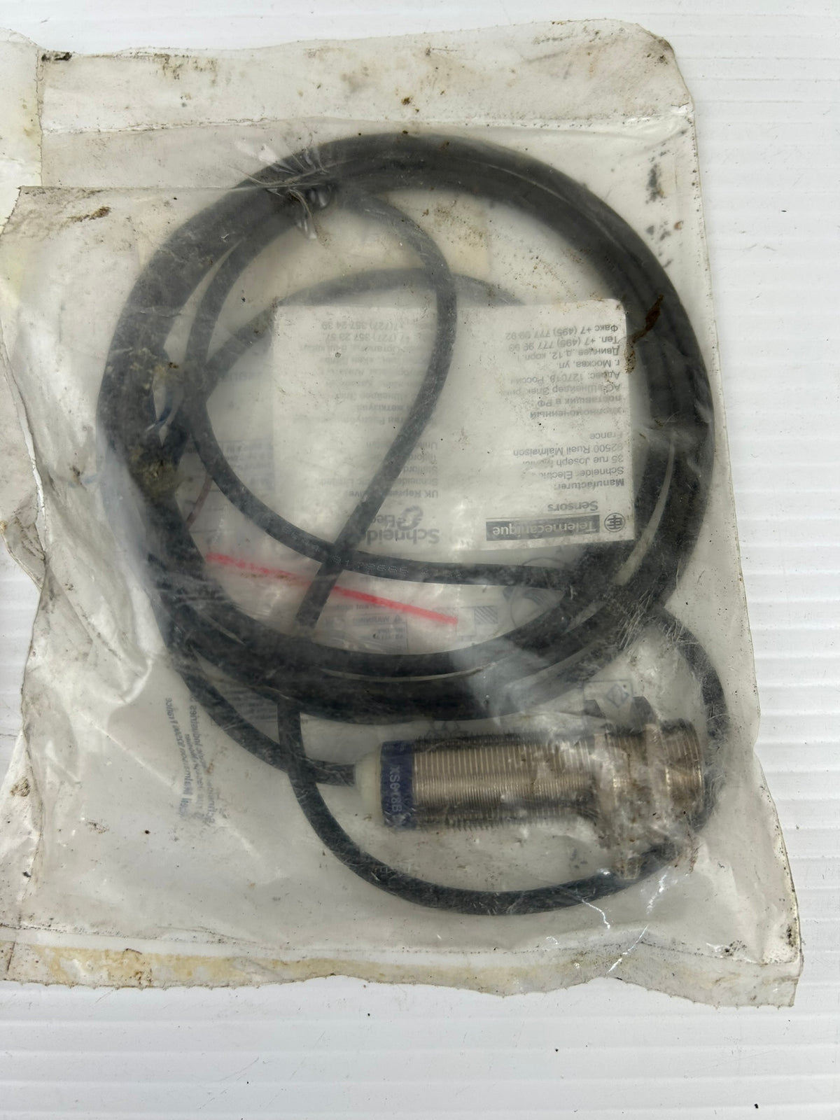 Telemecanique XS618B1MAL2 Inductive Proximity Sensor Switch M18 8mm - Lot of 2