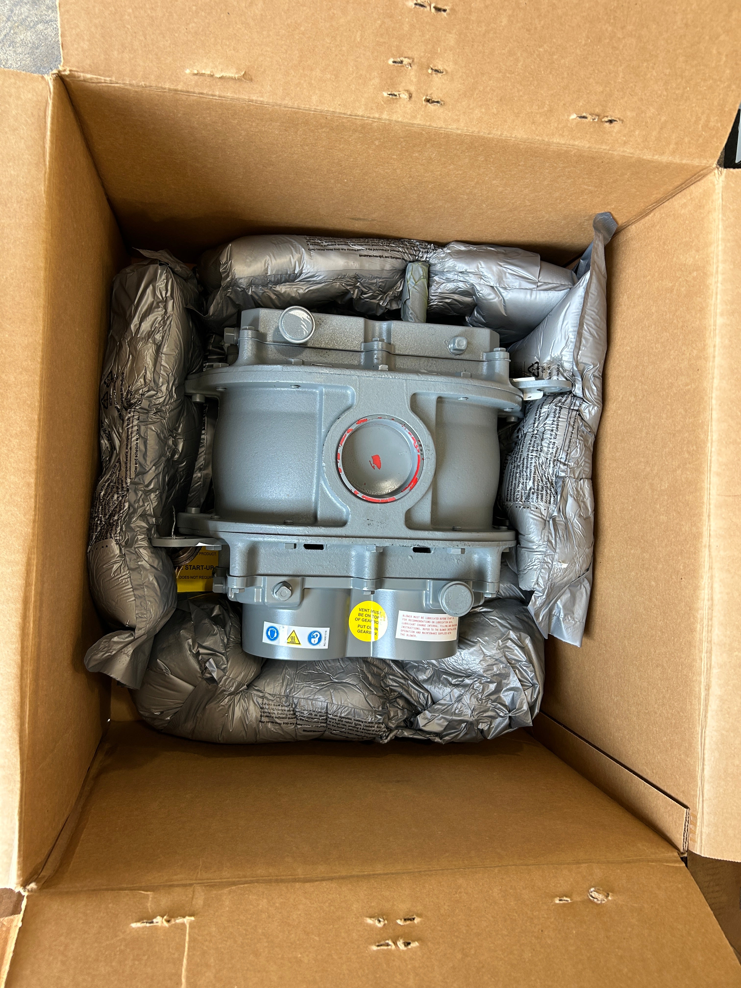 Howden Roots Rotary Lobe Blower 45 URAI DSL L with Novatec Gear Oil 12-0028