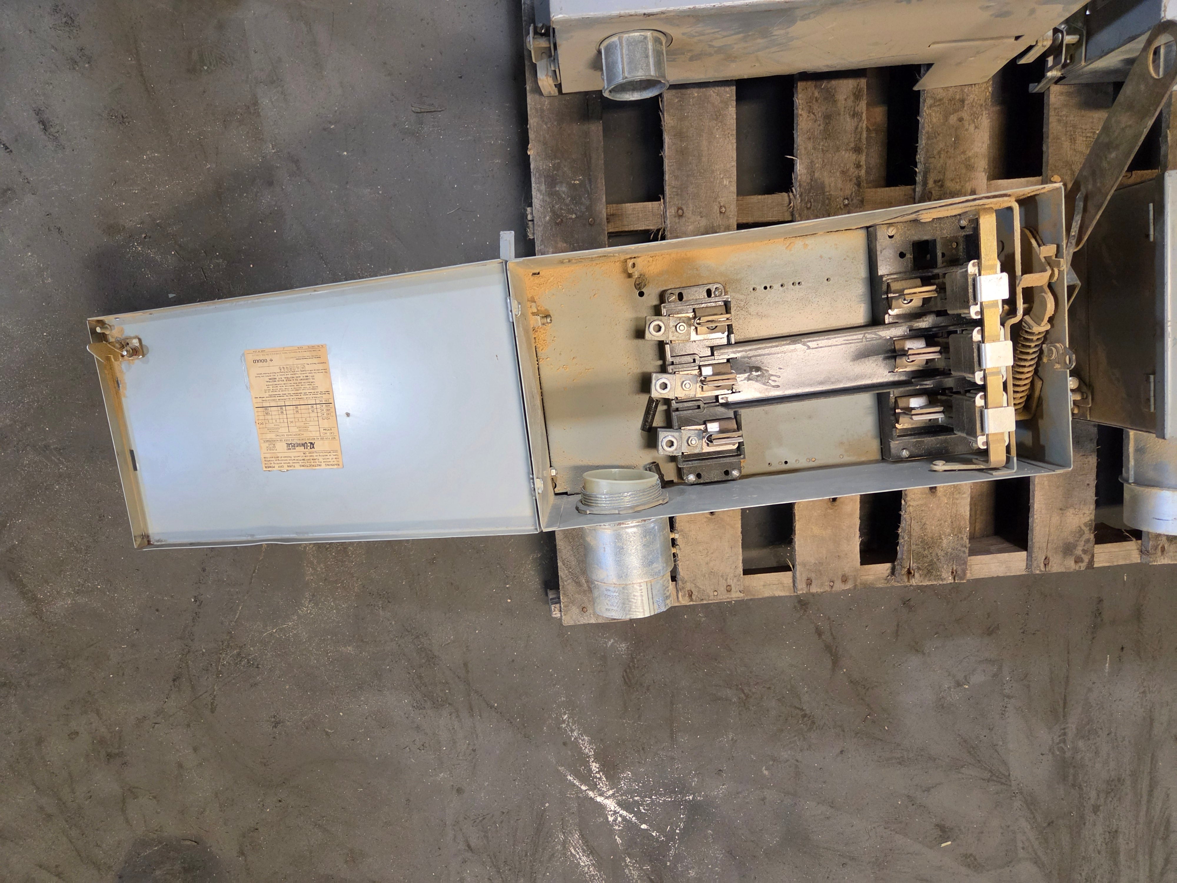 Gould ITE UV364 XL-Universal Bus Plug Fusible Switch 200A 600V Busway 3 Phase