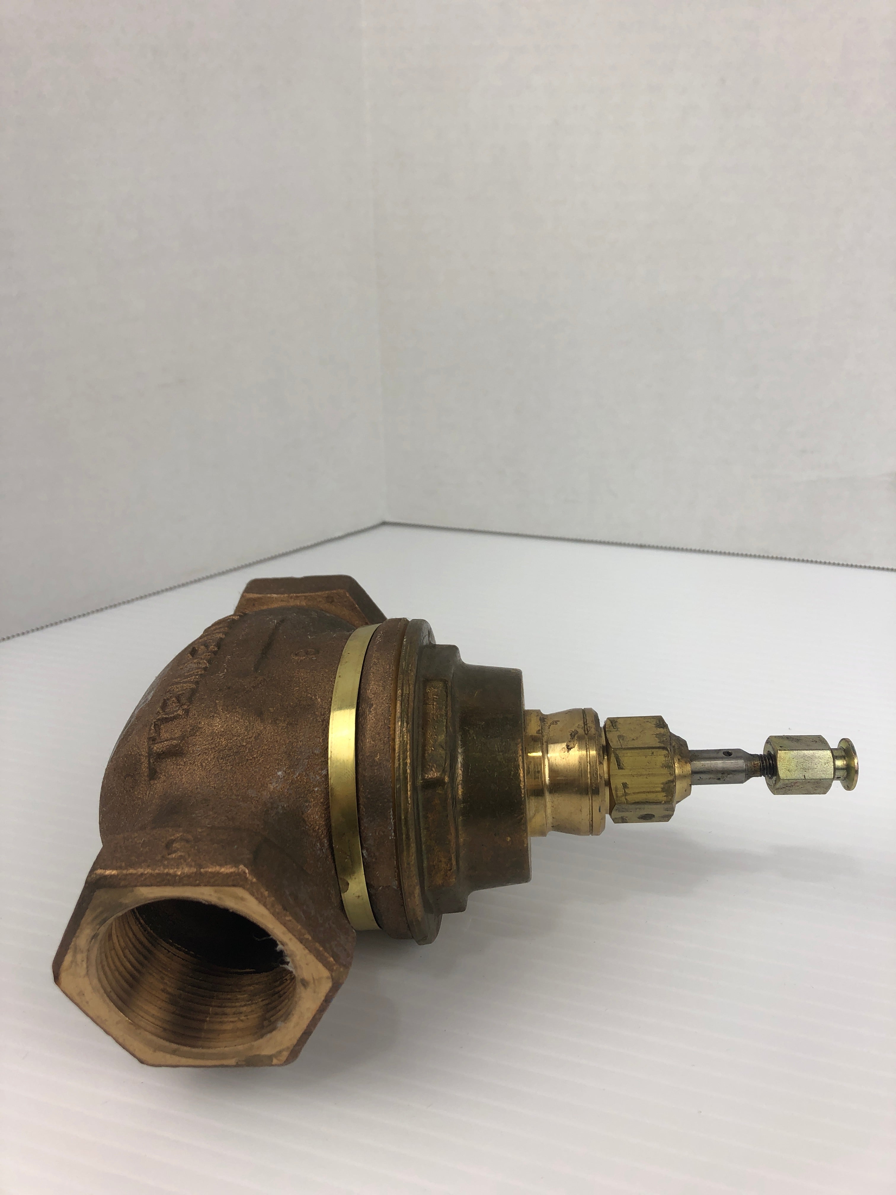 Honeywell V5011G 1228 Valve 1-1/2"