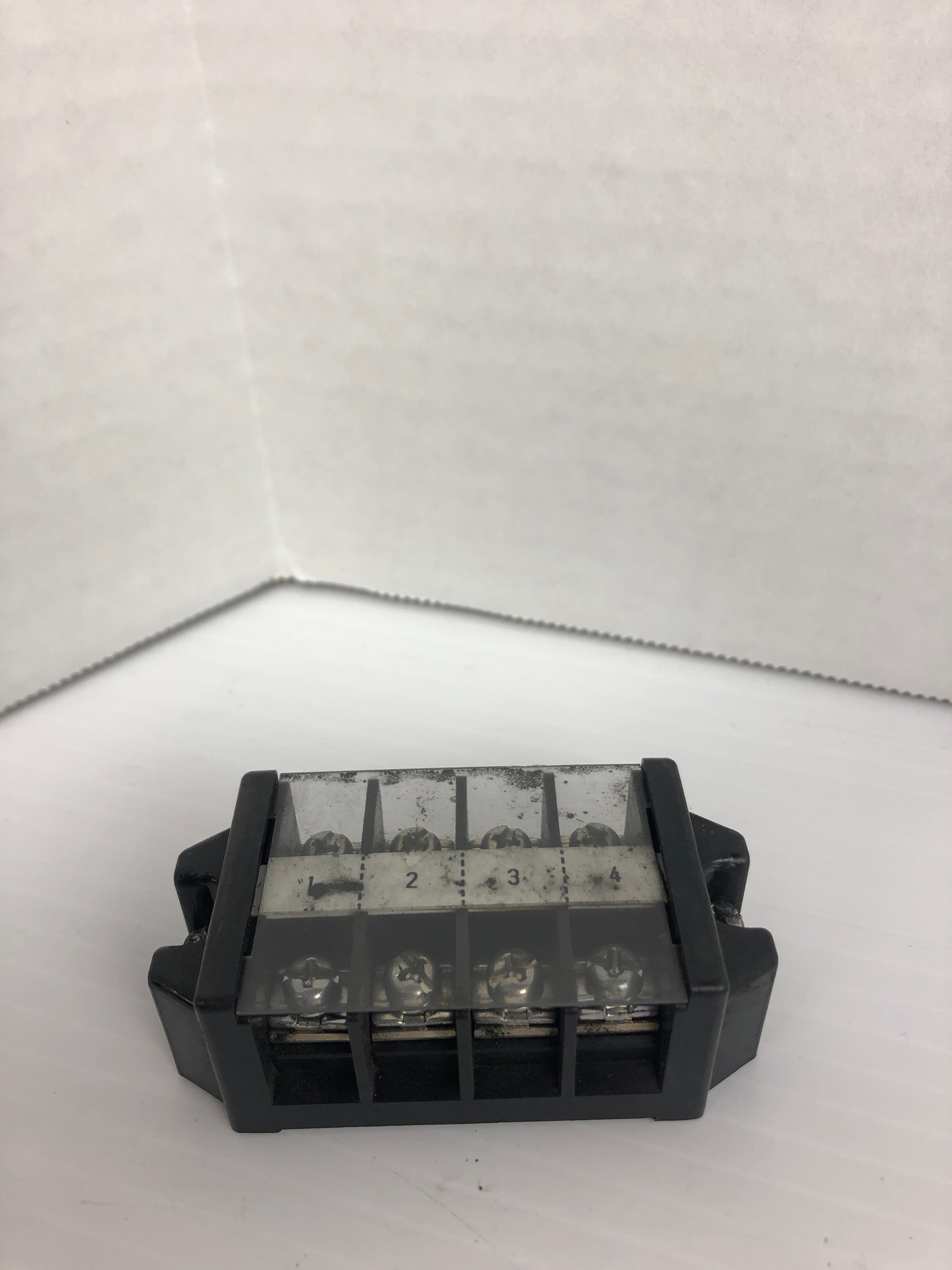 Yoshida Electric JTP30 Terminal Block 600V 30A 4P
